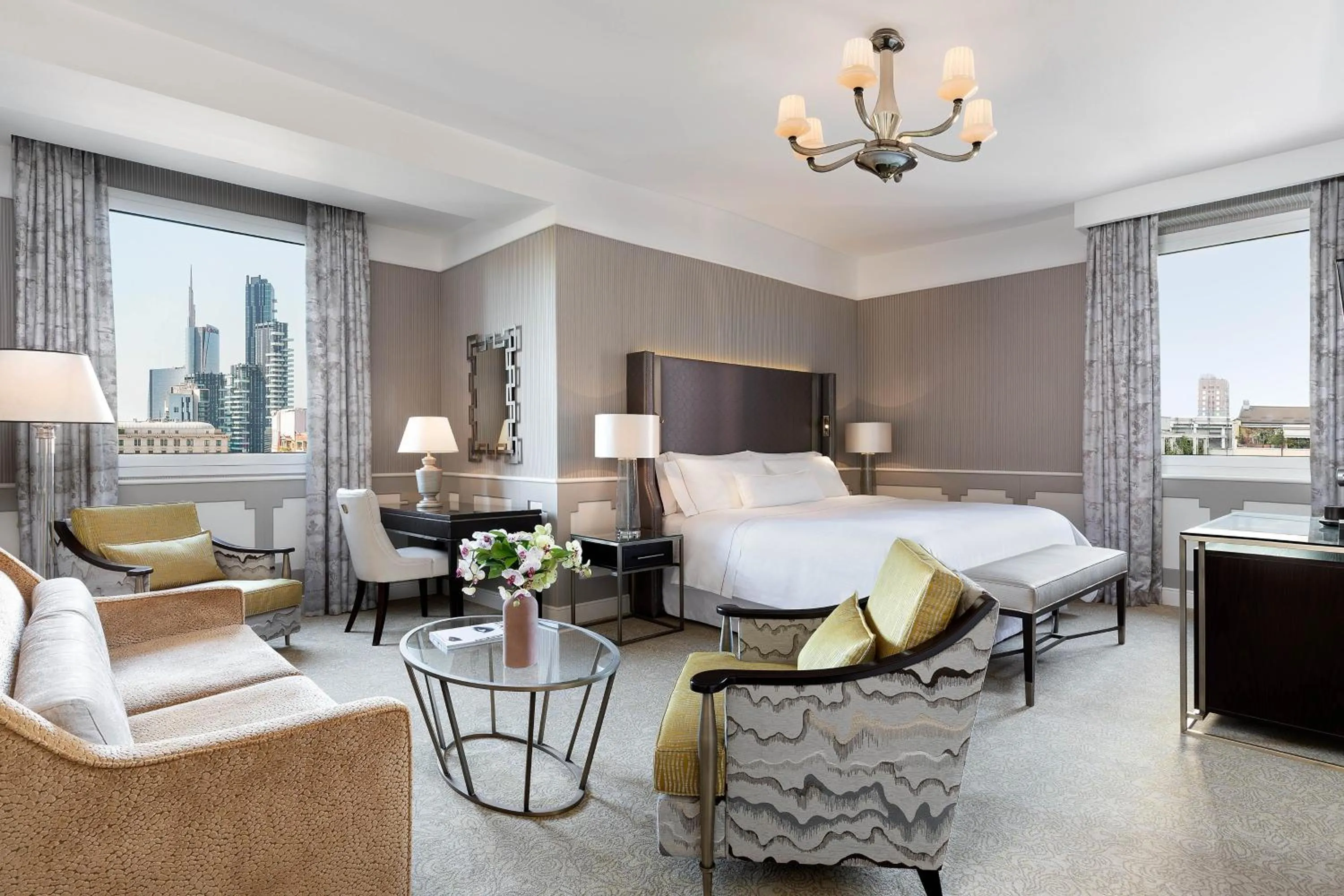 Photo of the whole room, Bed in The Westin Palace, Milan