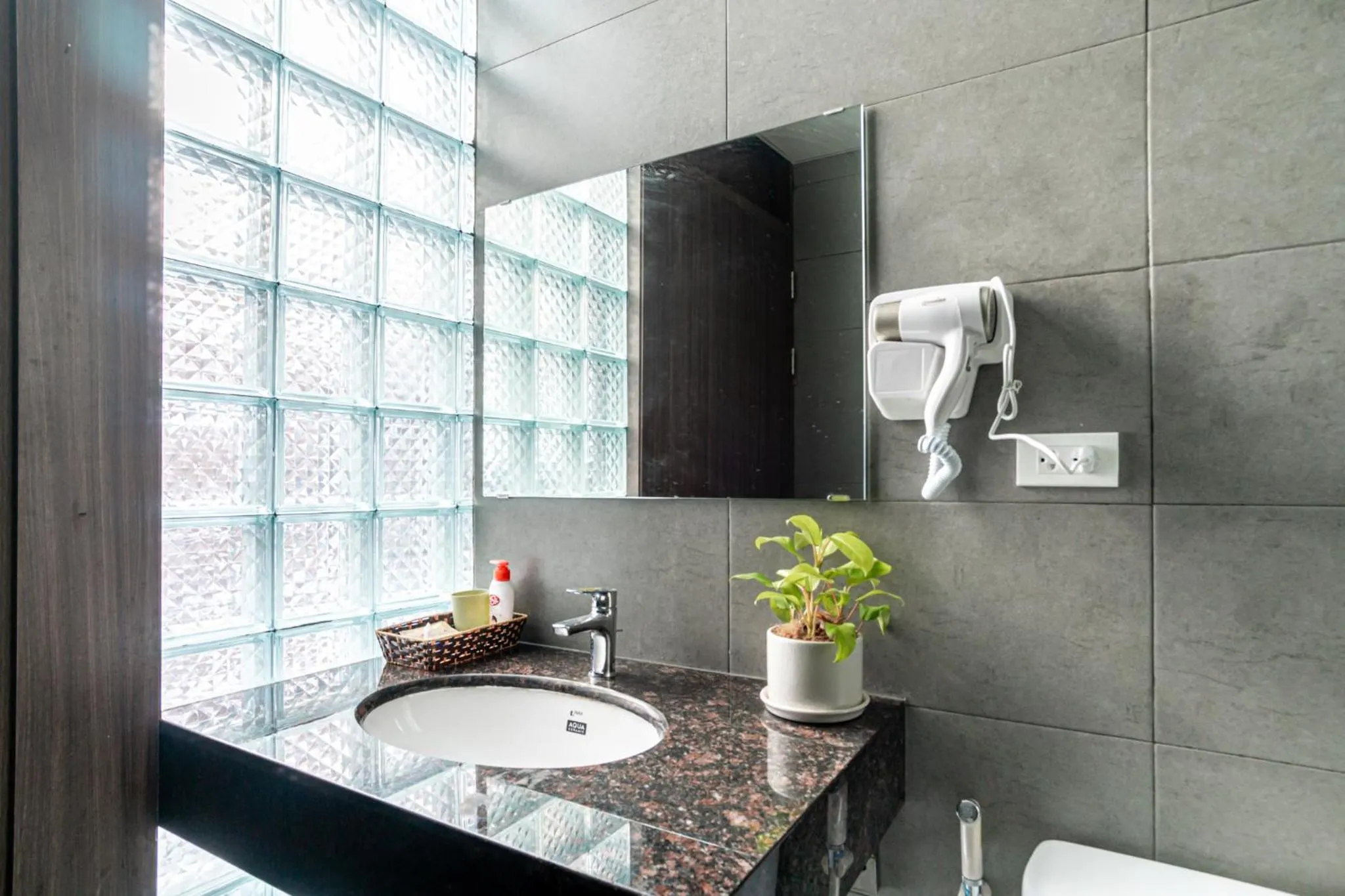 Sabi Home Tay Ho Hanoi