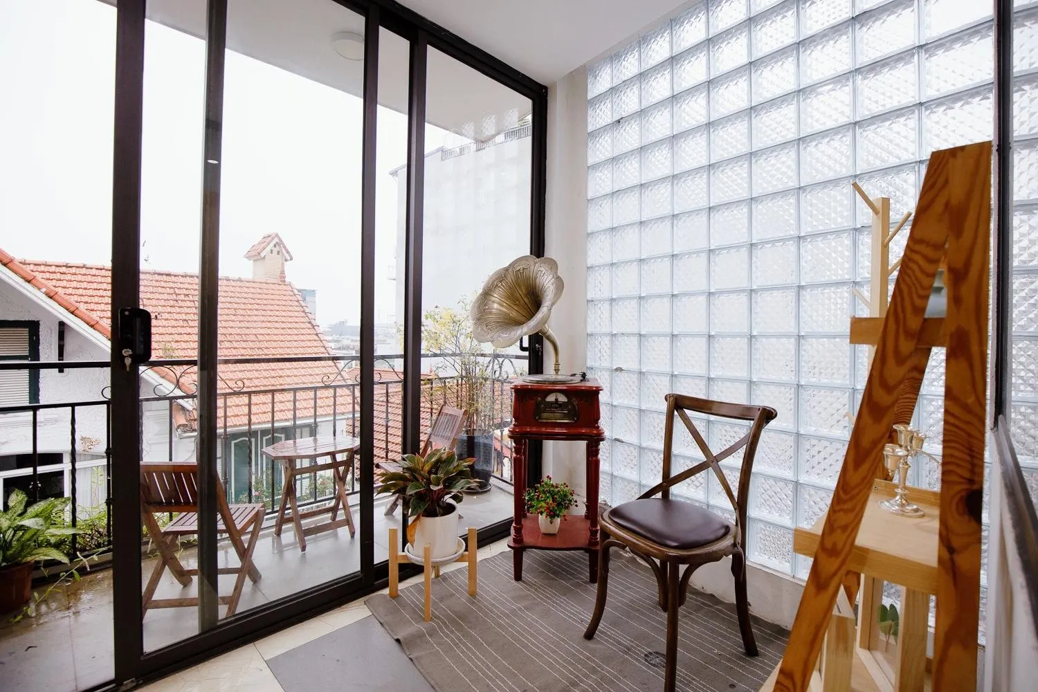 Communal lounge/ TV room in Sabi Home Tay Ho Hanoi