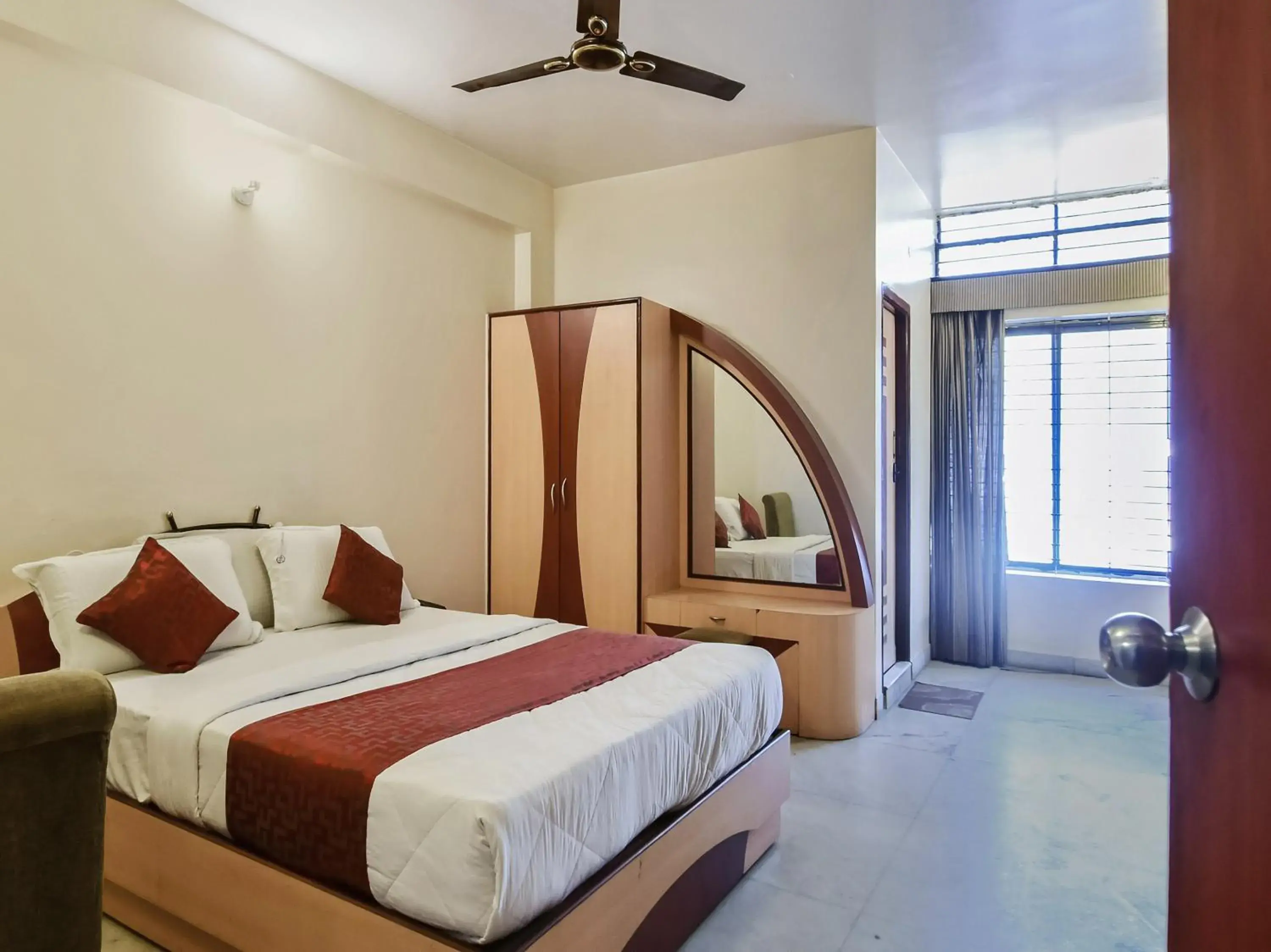 Deluxe Double Room in Shastri Paradise opst to KSRTC Bus Stand Deluxe Double Room in Shastri Paradise opst to KSRTC Bus Stand