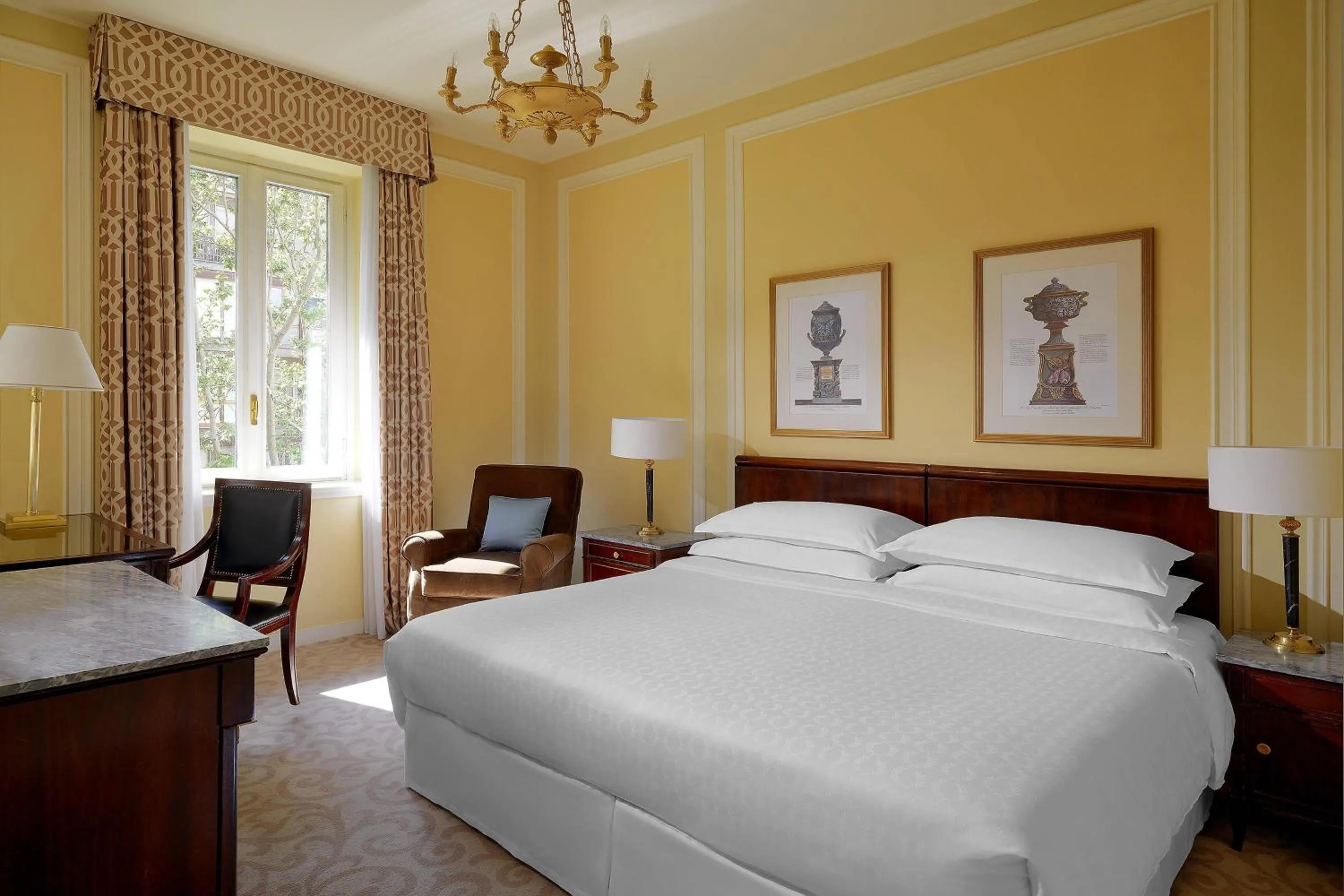 Photo of the whole room in Sheraton Diana Majestic