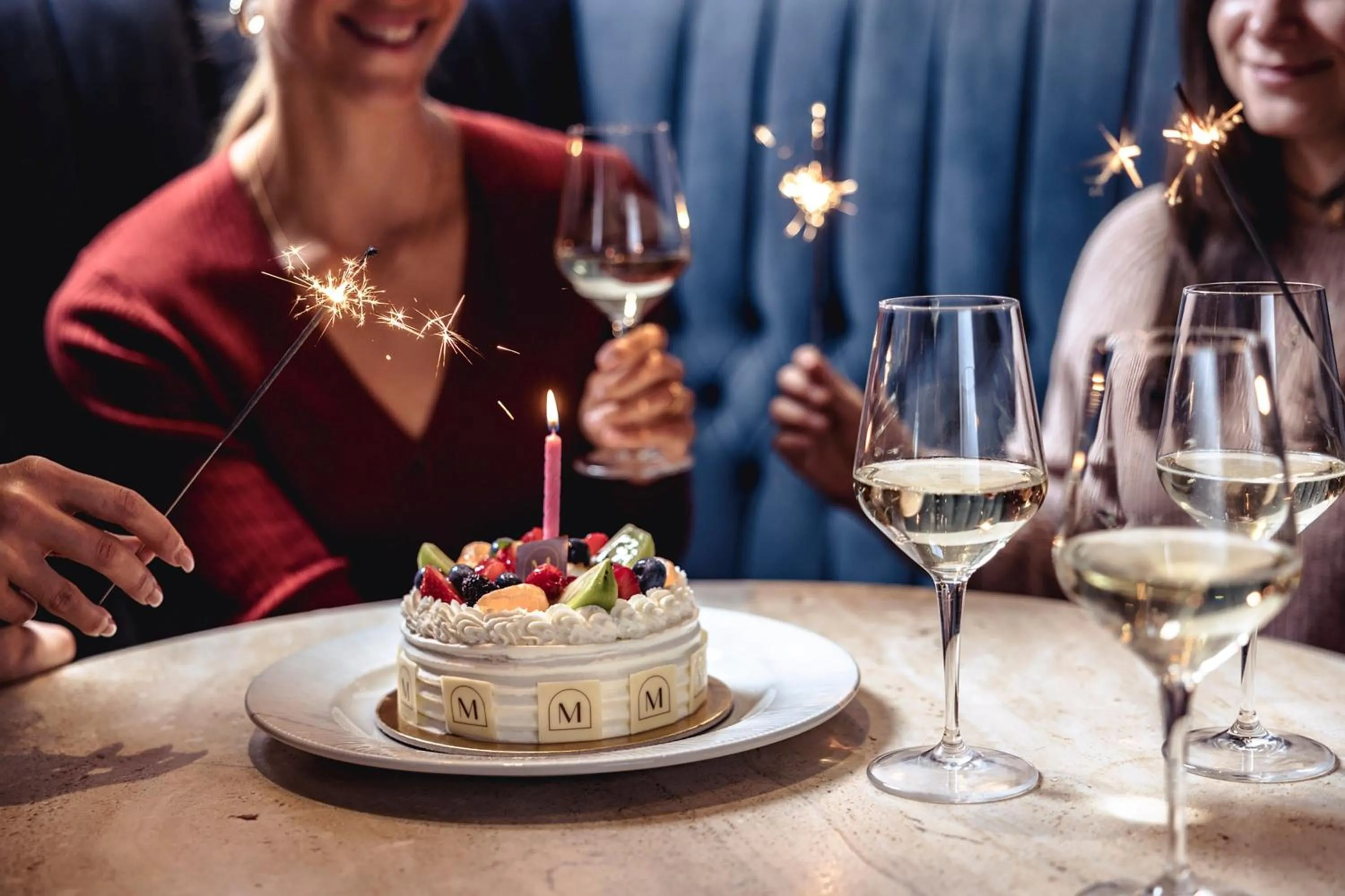 Restaurant/places to eat in Sheraton Diana Majestic