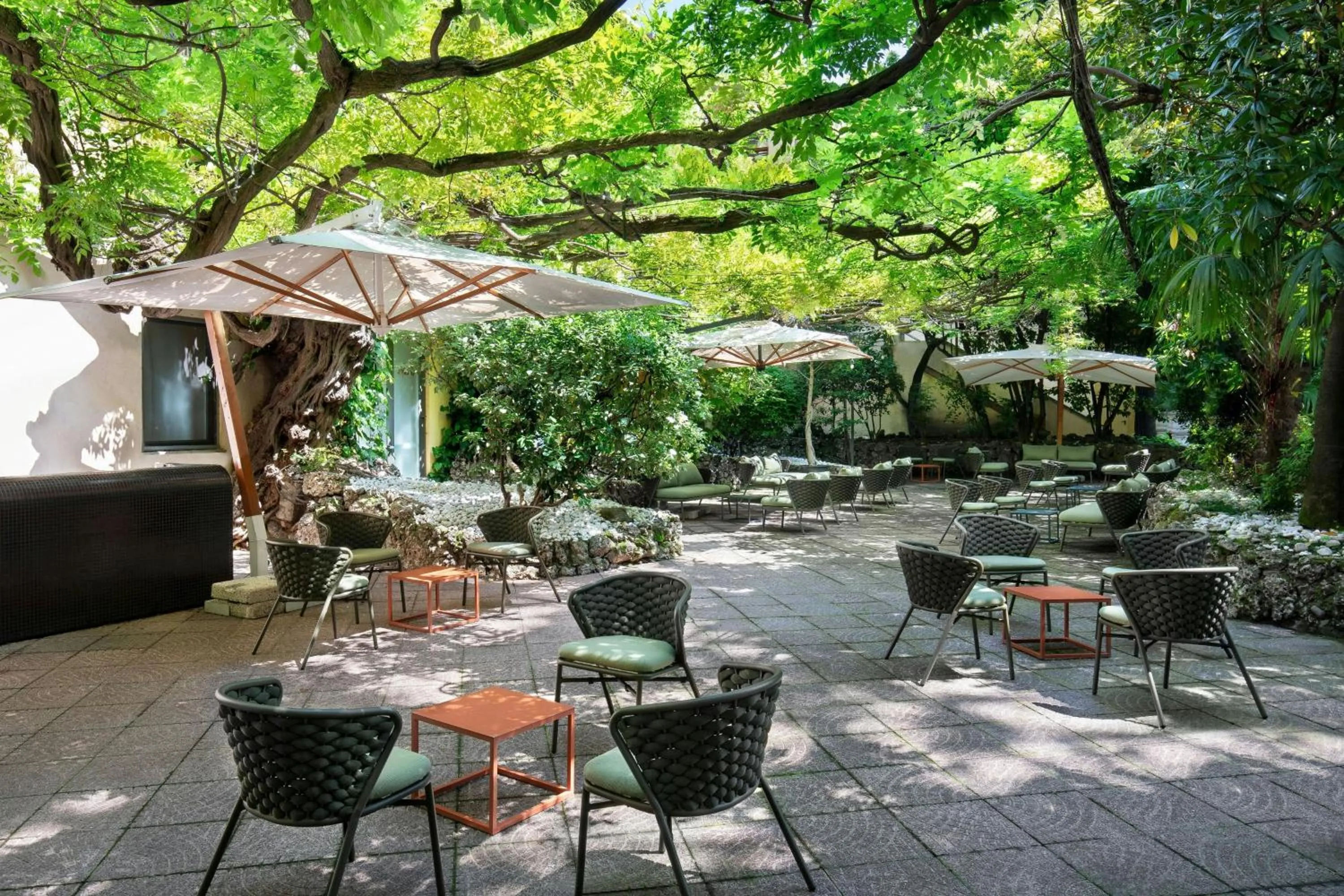 Property building in Sheraton Diana Majestic