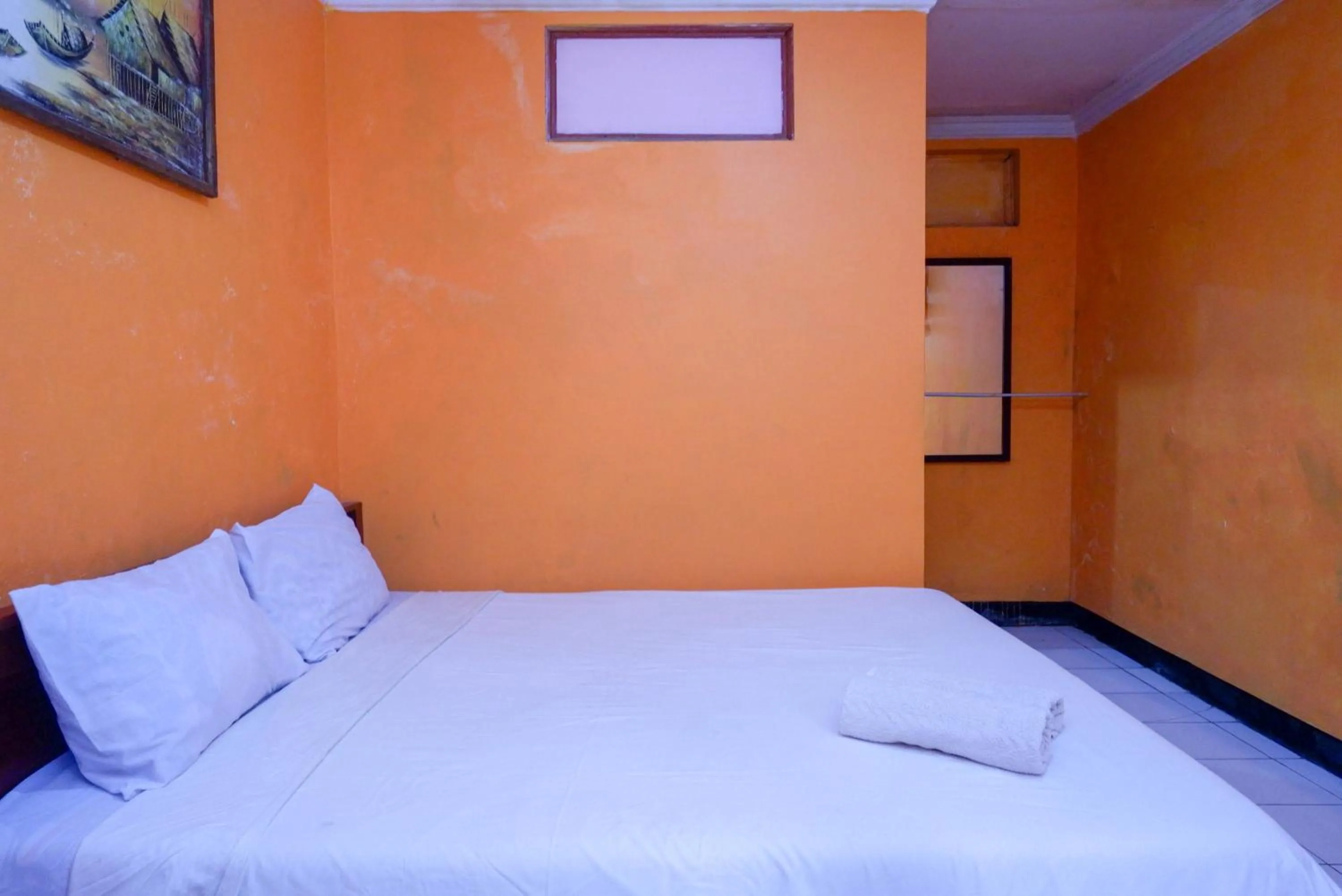 Bedroom, Bed in Hotel Widodo 1 Parangtritis RedPartner