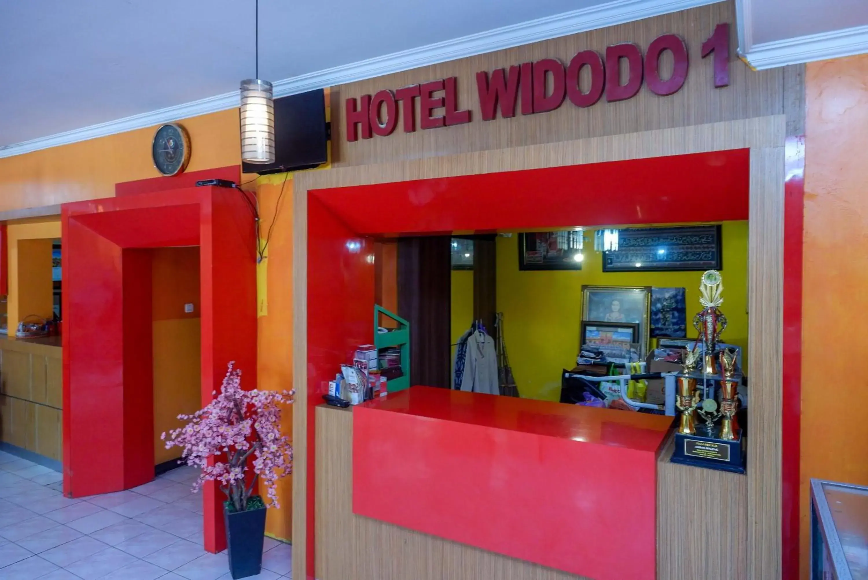Lobby or reception in Hotel Widodo 1 Parangtritis RedPartner Lobby or reception in Hotel Widodo 1 Parangtritis RedPartner