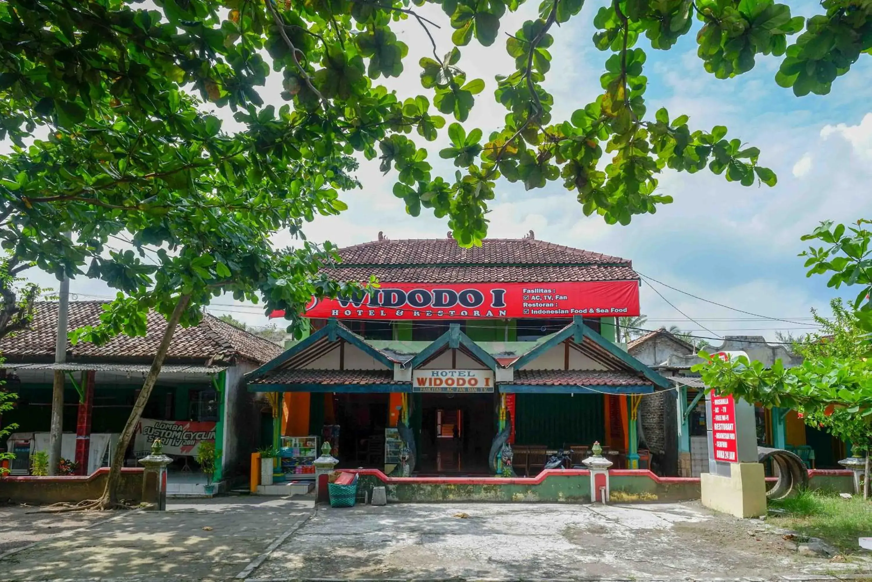 Property building in Hotel Widodo 1 Parangtritis RedPartner Property building in Hotel Widodo 1 Parangtritis RedPartner