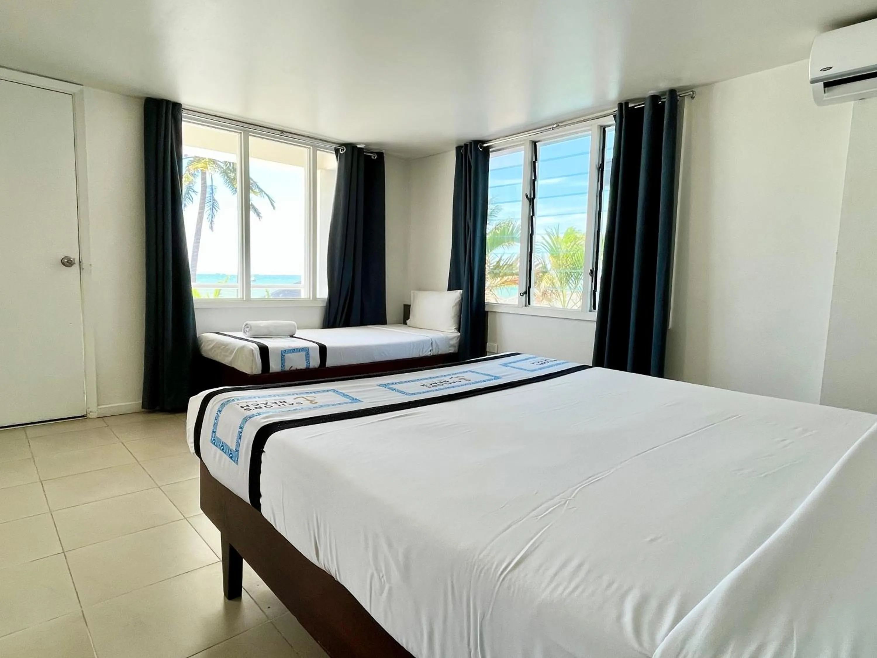 Bed in Sailors Beach Fiji