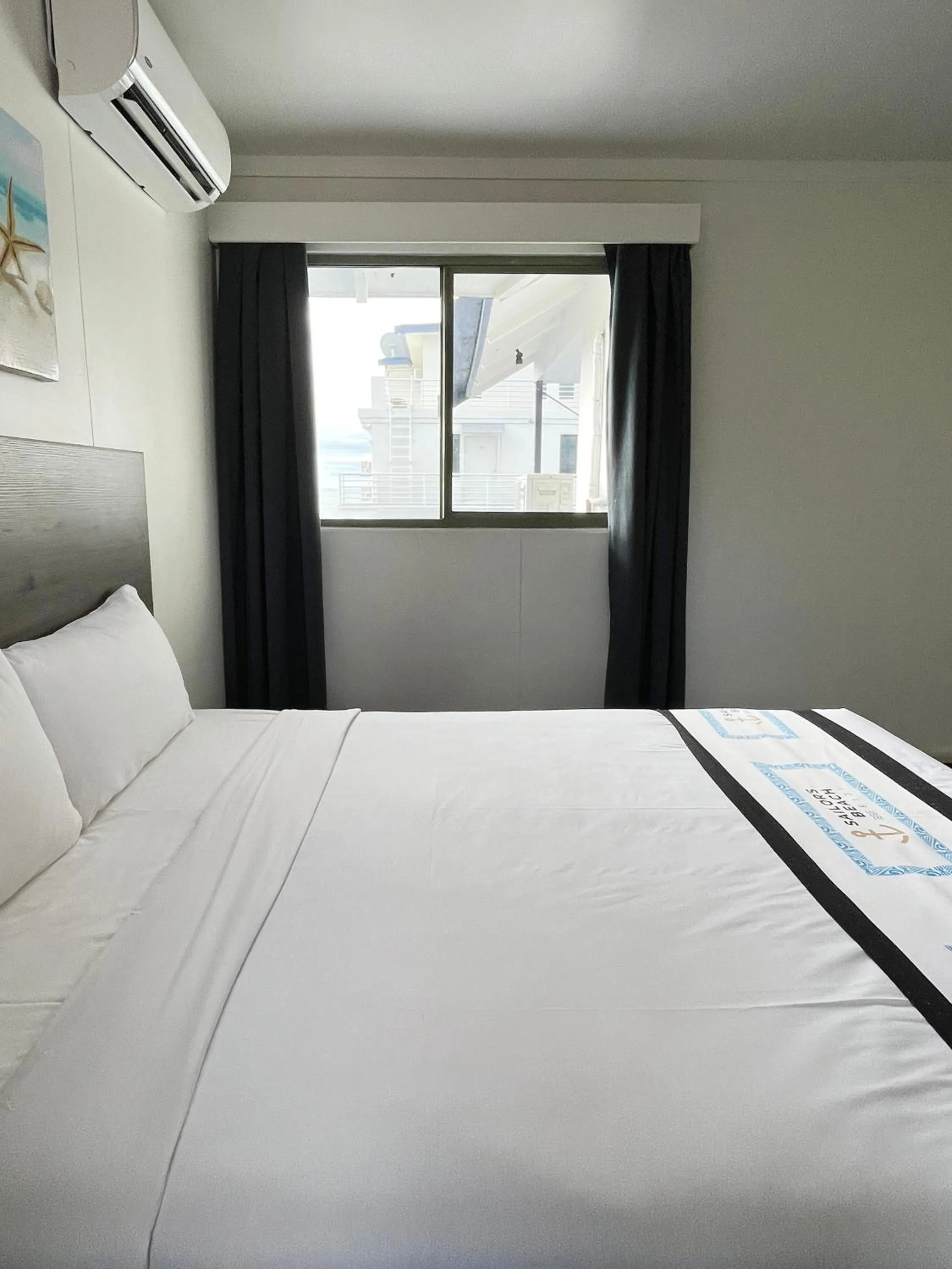 Bed in Sailors Beach Fiji