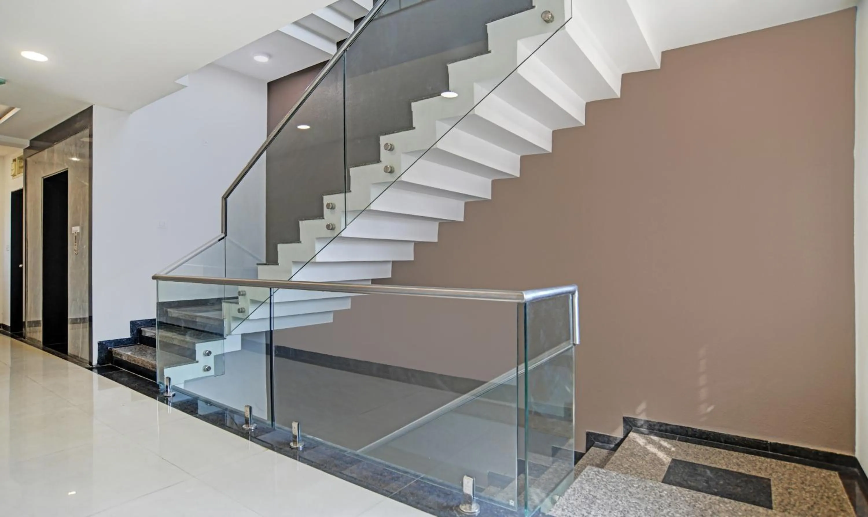 Lobby or reception in Treebo Grand Euro Pipliyahana Square