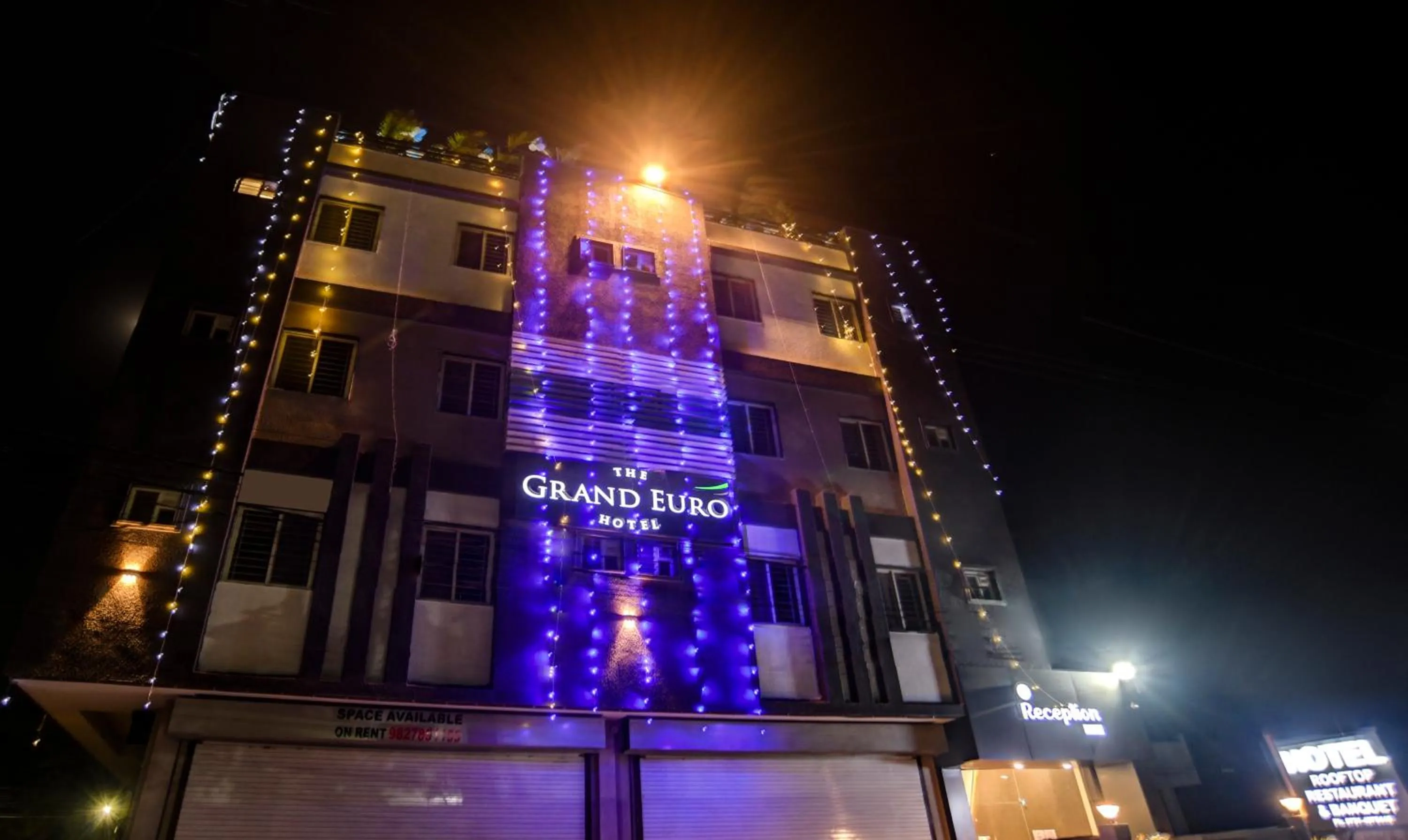 Property building in Treebo Grand Euro Pipliyahana Square