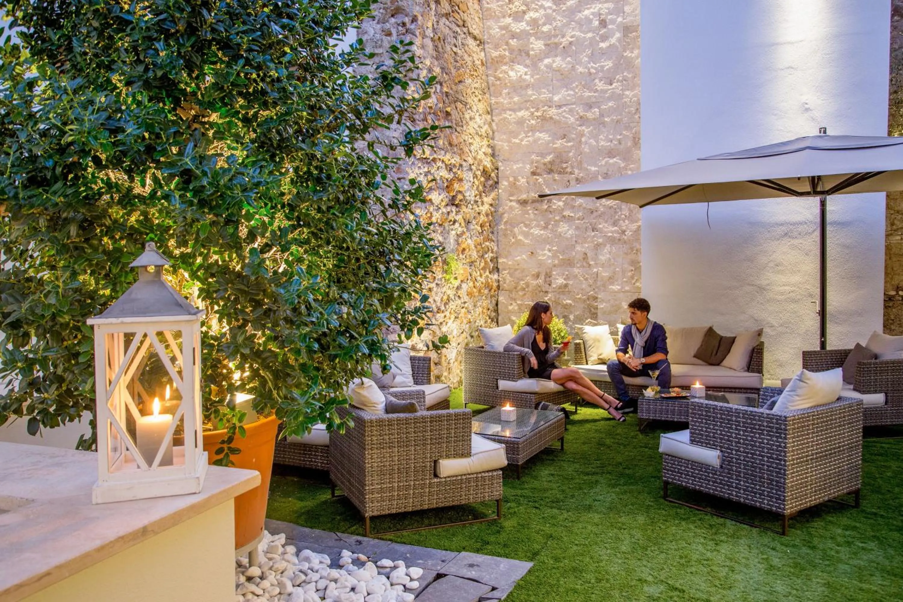 Garden in The Spring House Hotel Rome Vatican, Tapestry Collection Hilton