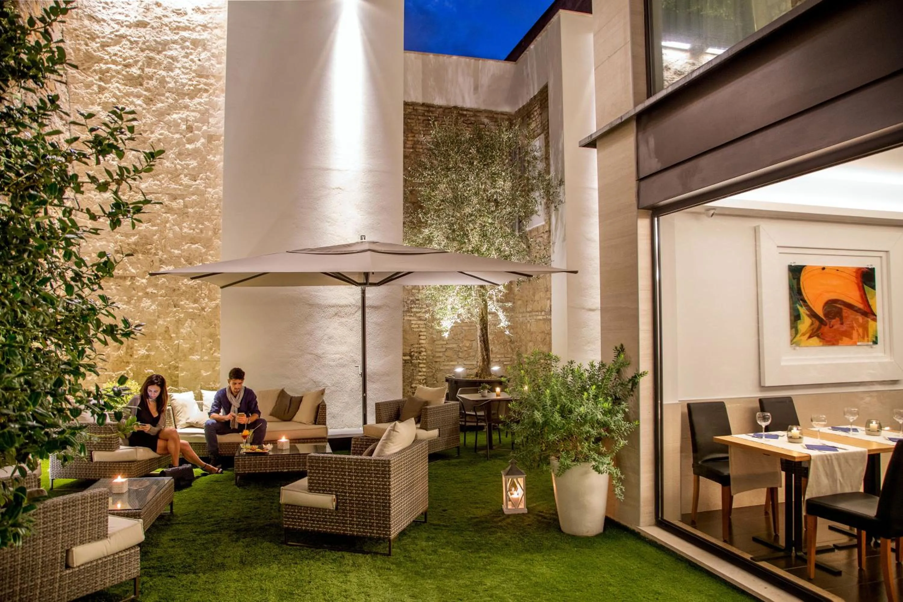 Garden in The Spring House Hotel Rome Vatican, Tapestry Collection Hilton