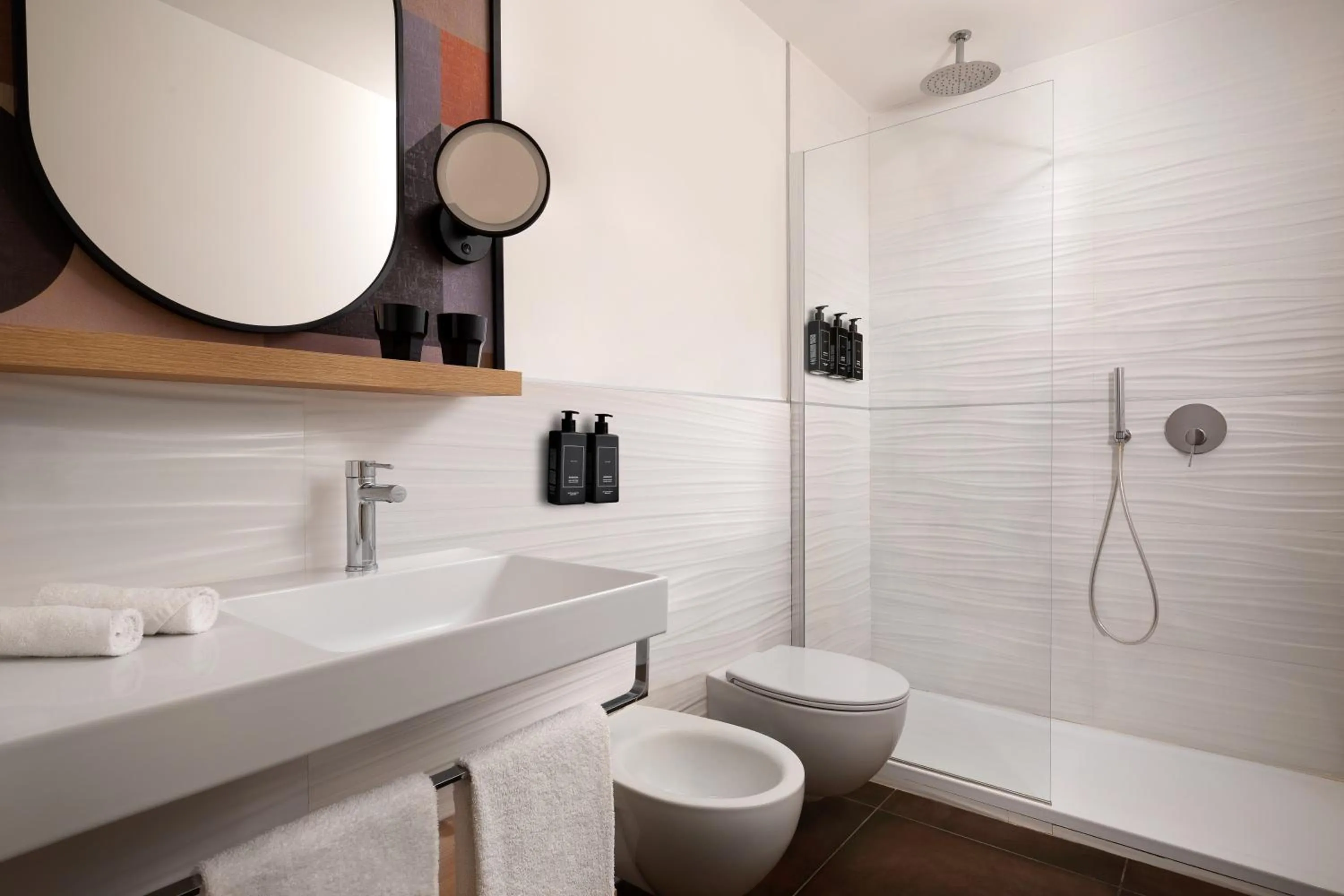 Bathroom in The Spring House Hotel Rome Vatican, Tapestry Collection Hilton