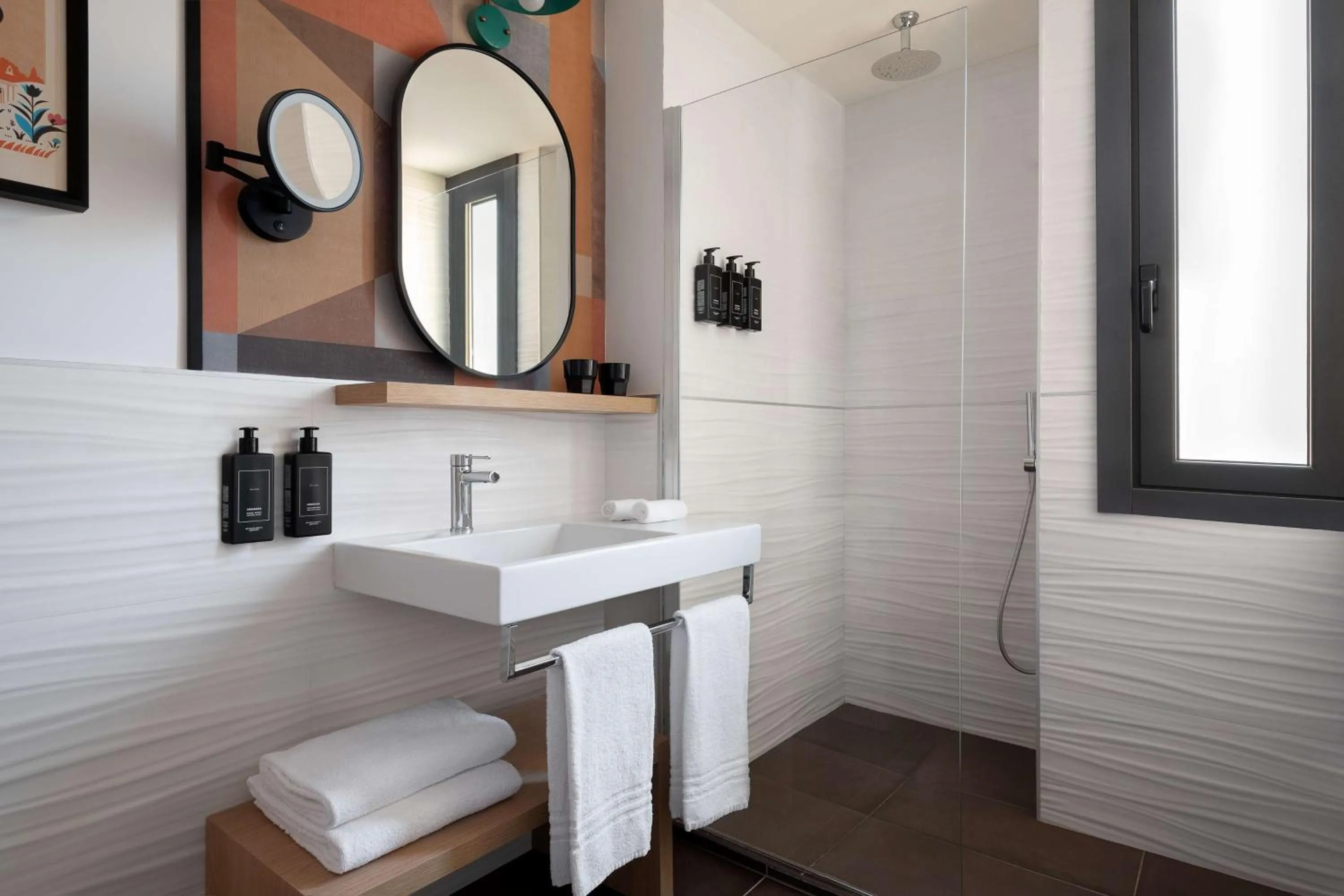 Bathroom in The Spring House Hotel Rome Vatican, Tapestry Collection Hilton