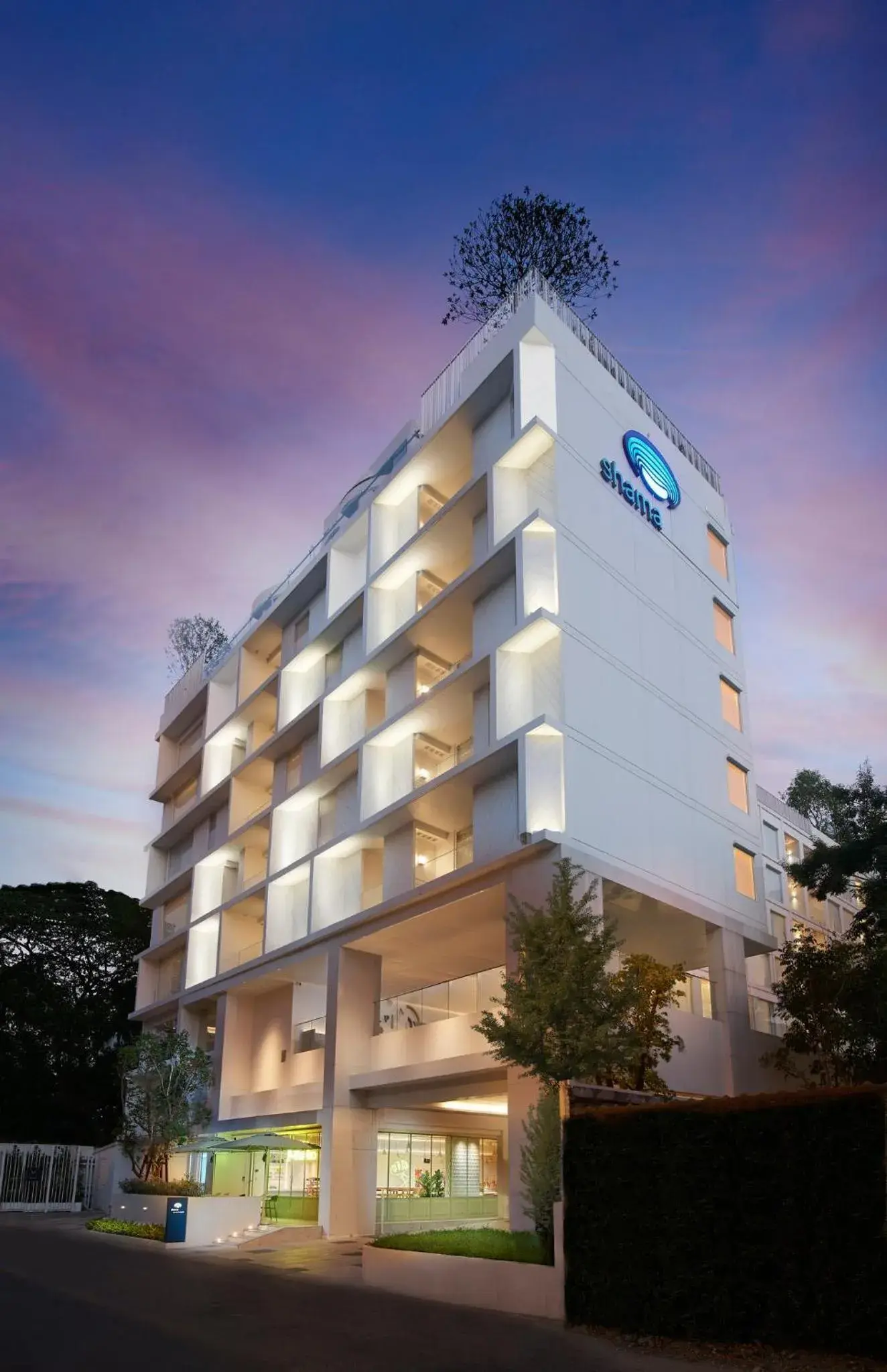 Property building in Shama Yen-Akat Bangkok Property building in Shama Yen-Akat Bangkok