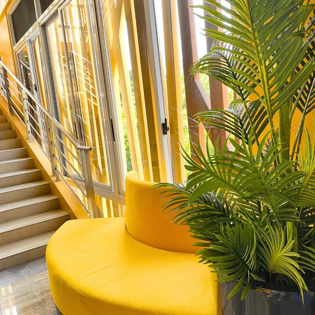 Living room in Luxebridge Hotel