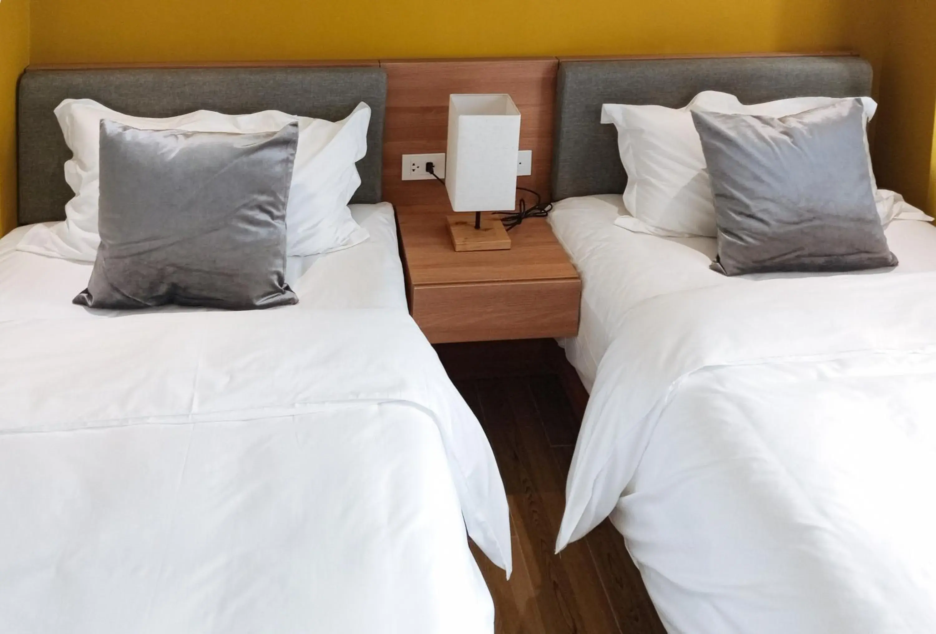 Standard Twin Room in Luxebridge Hotel Standard Twin Room in Luxebridge Hotel