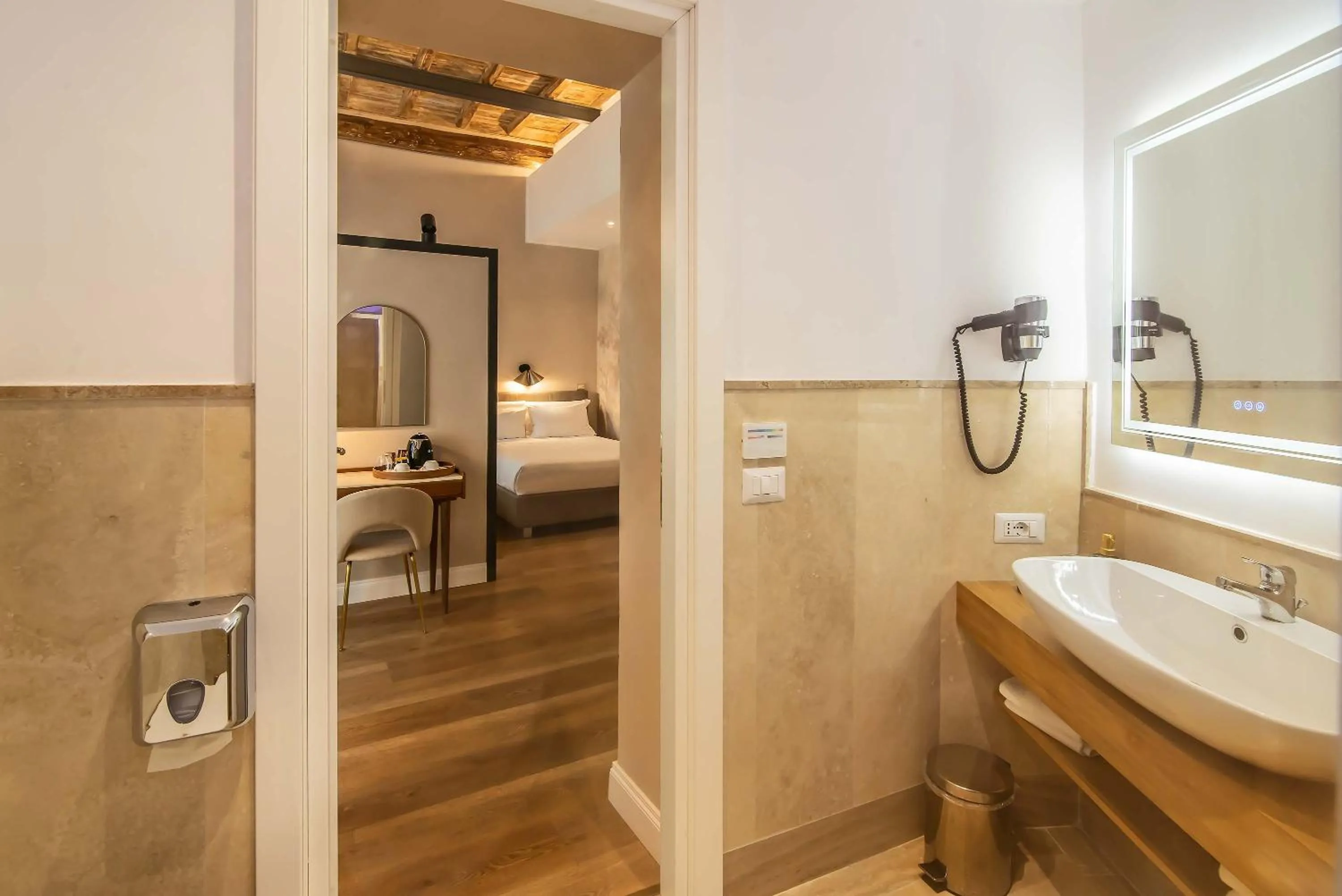 Bathroom in Hotel Accademia