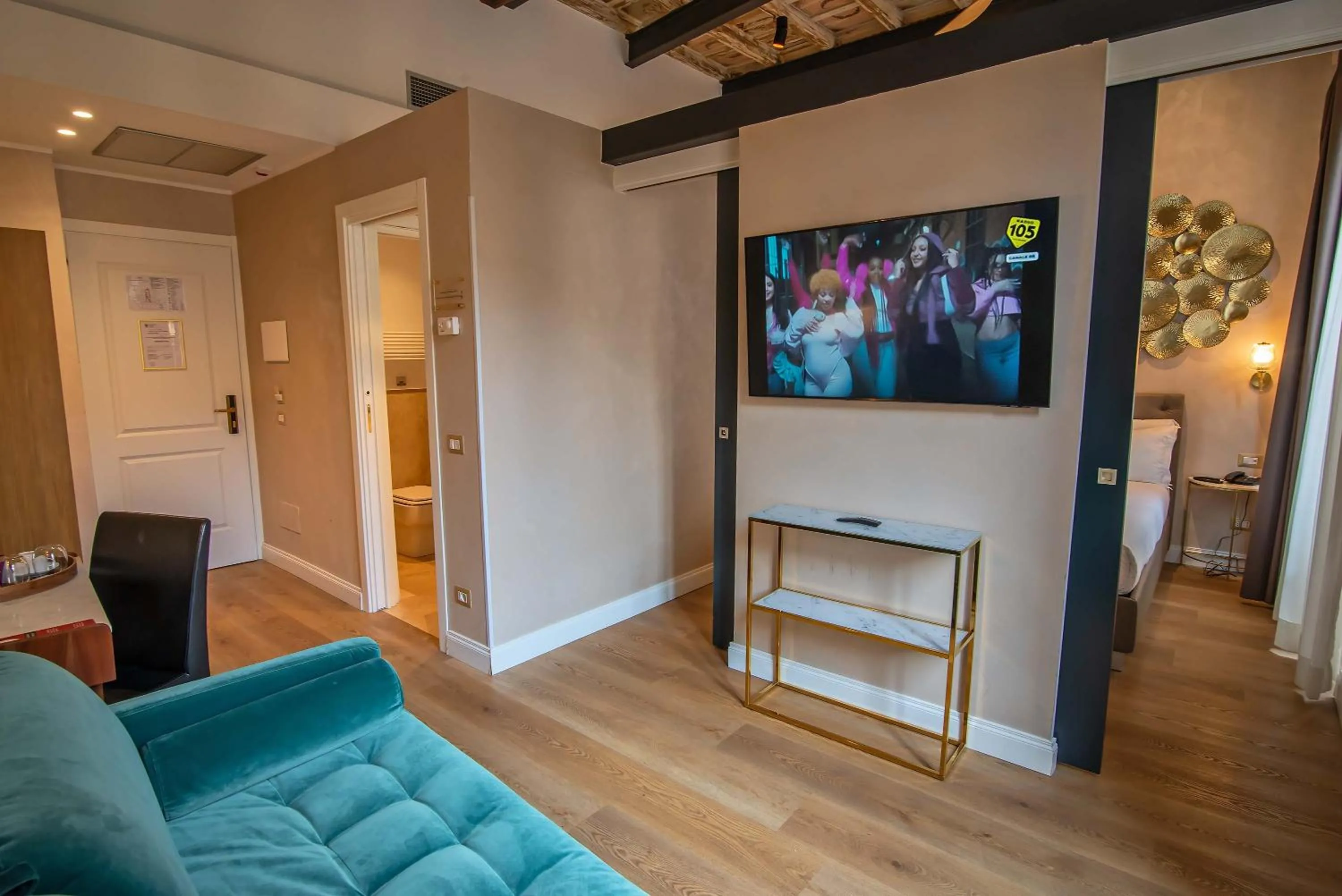 Photo of the whole room in Hotel Accademia