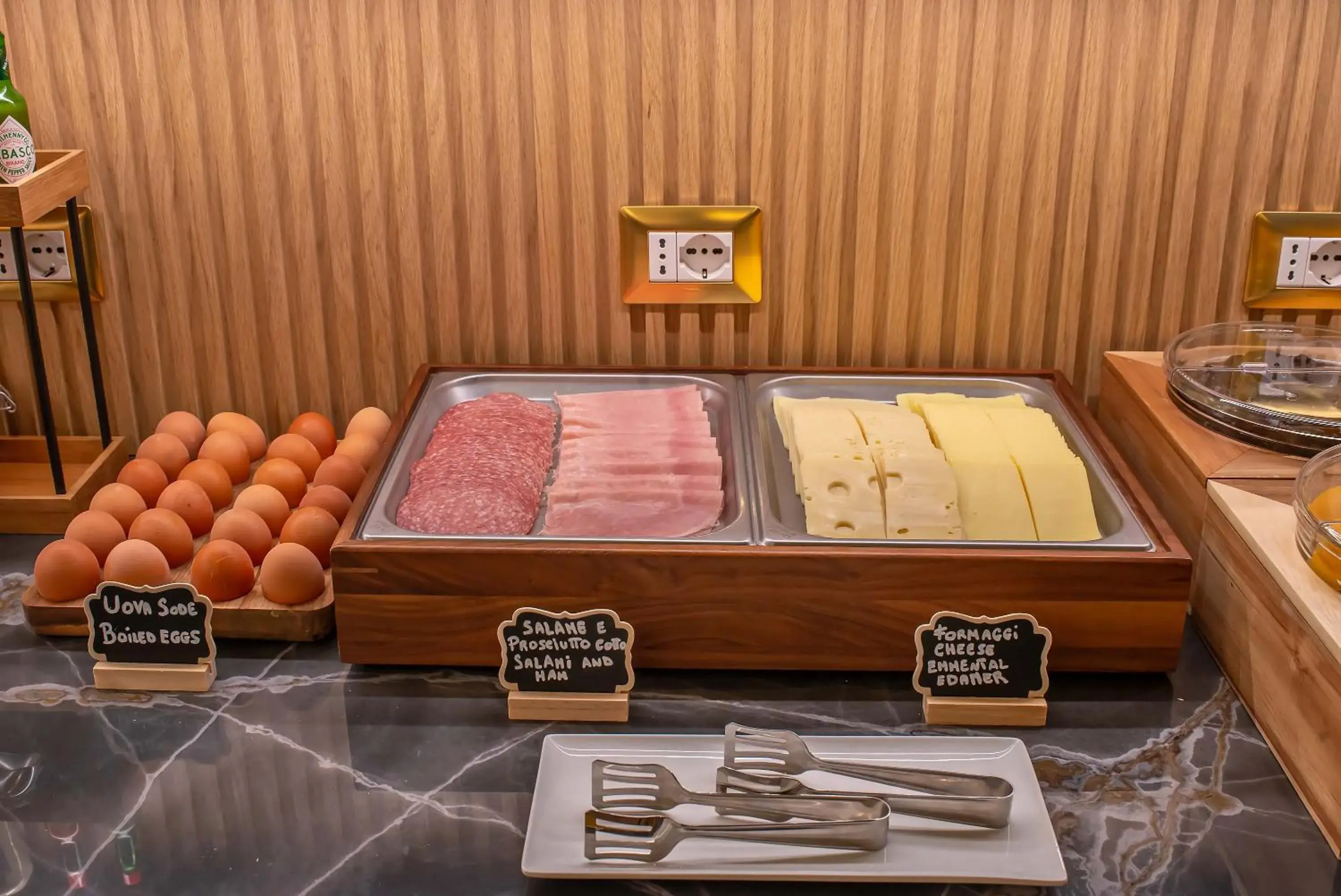 Continental breakfast in Hotel Accademia Continental breakfast in Hotel Accademia