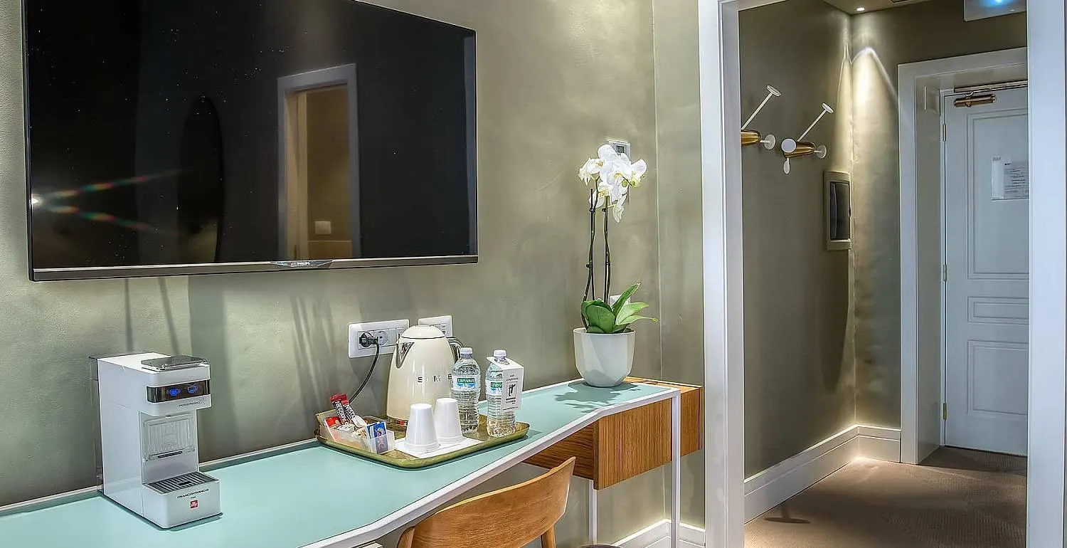 Coffee/tea facilities in Hotel Accademia