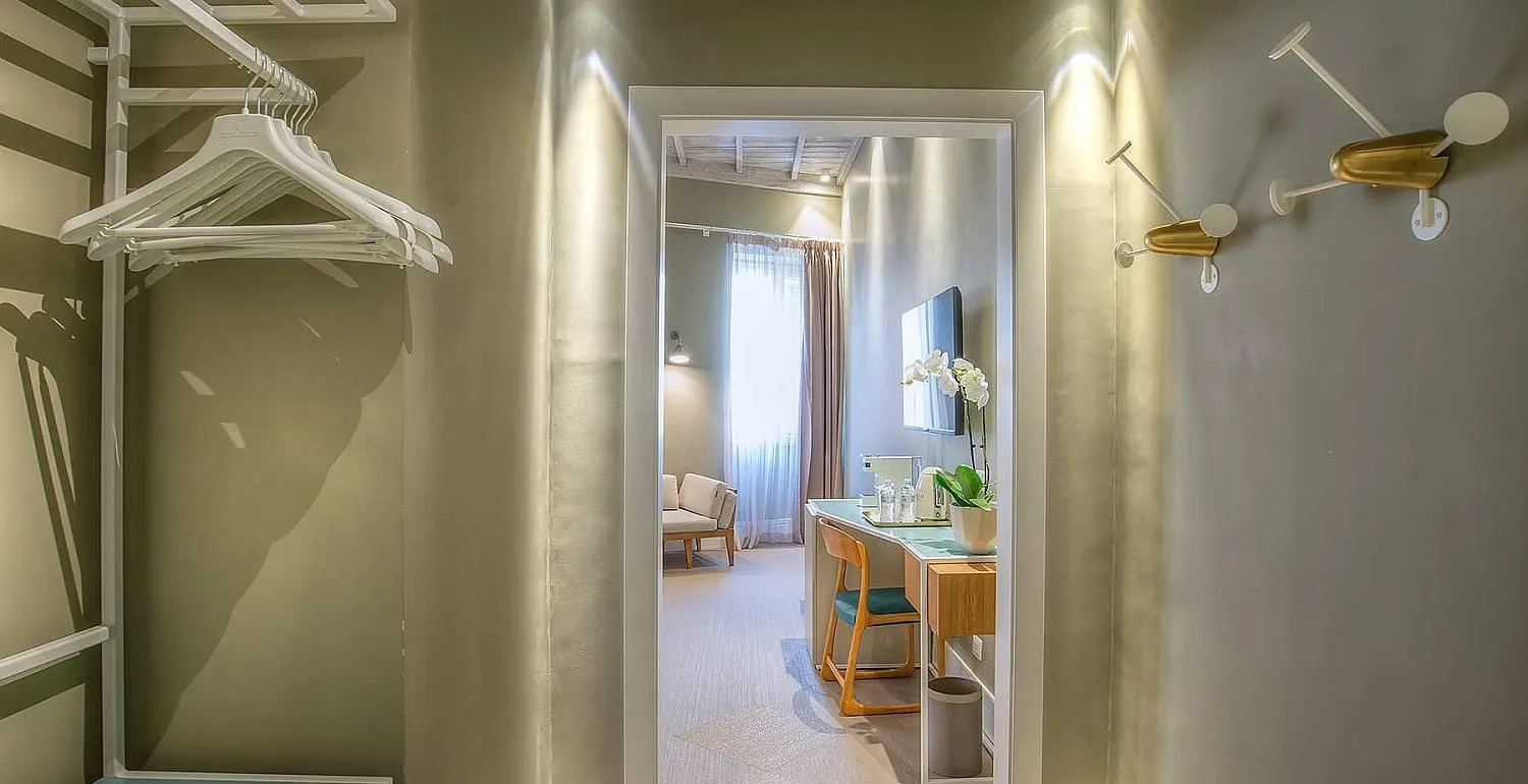 wardrobe in Hotel Accademia