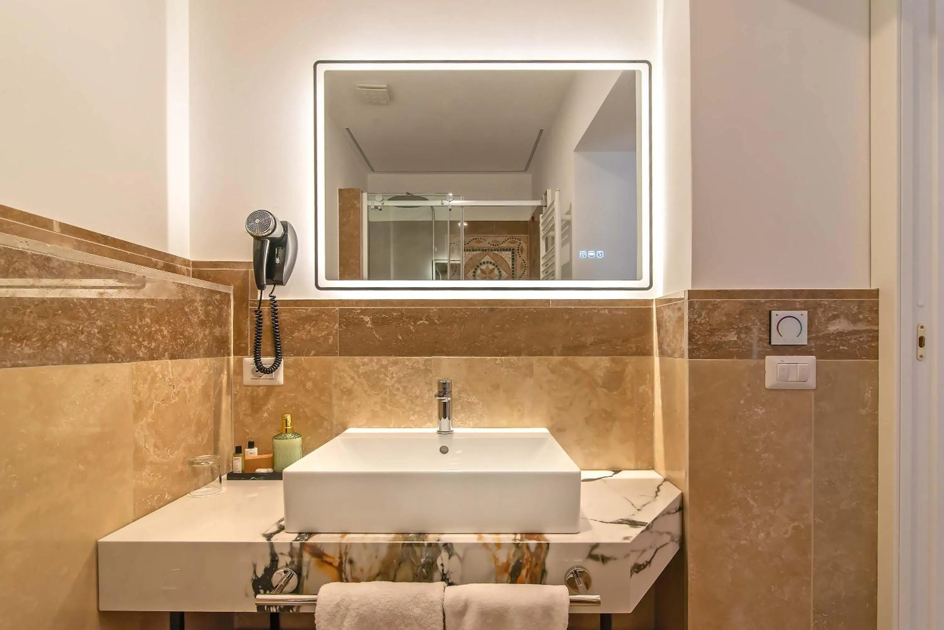 Bathroom in Hotel Accademia