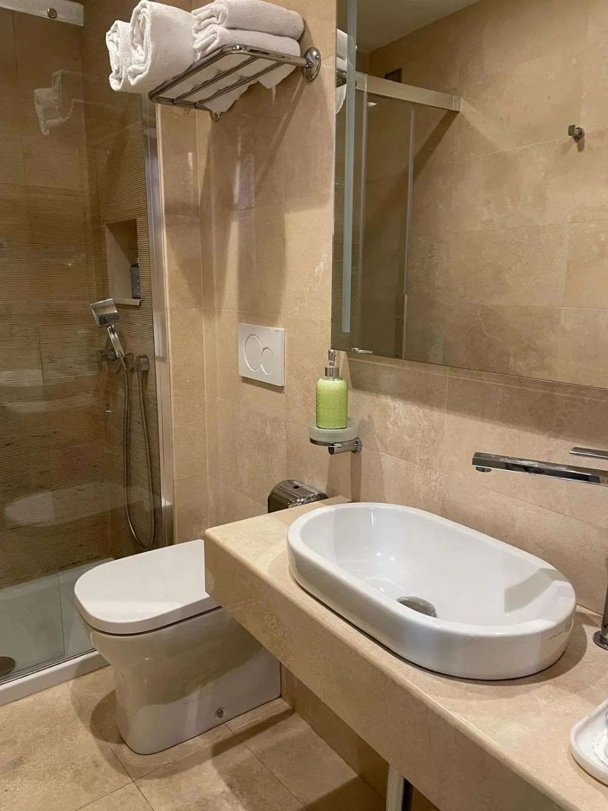 Bathroom in Hotel Accademia