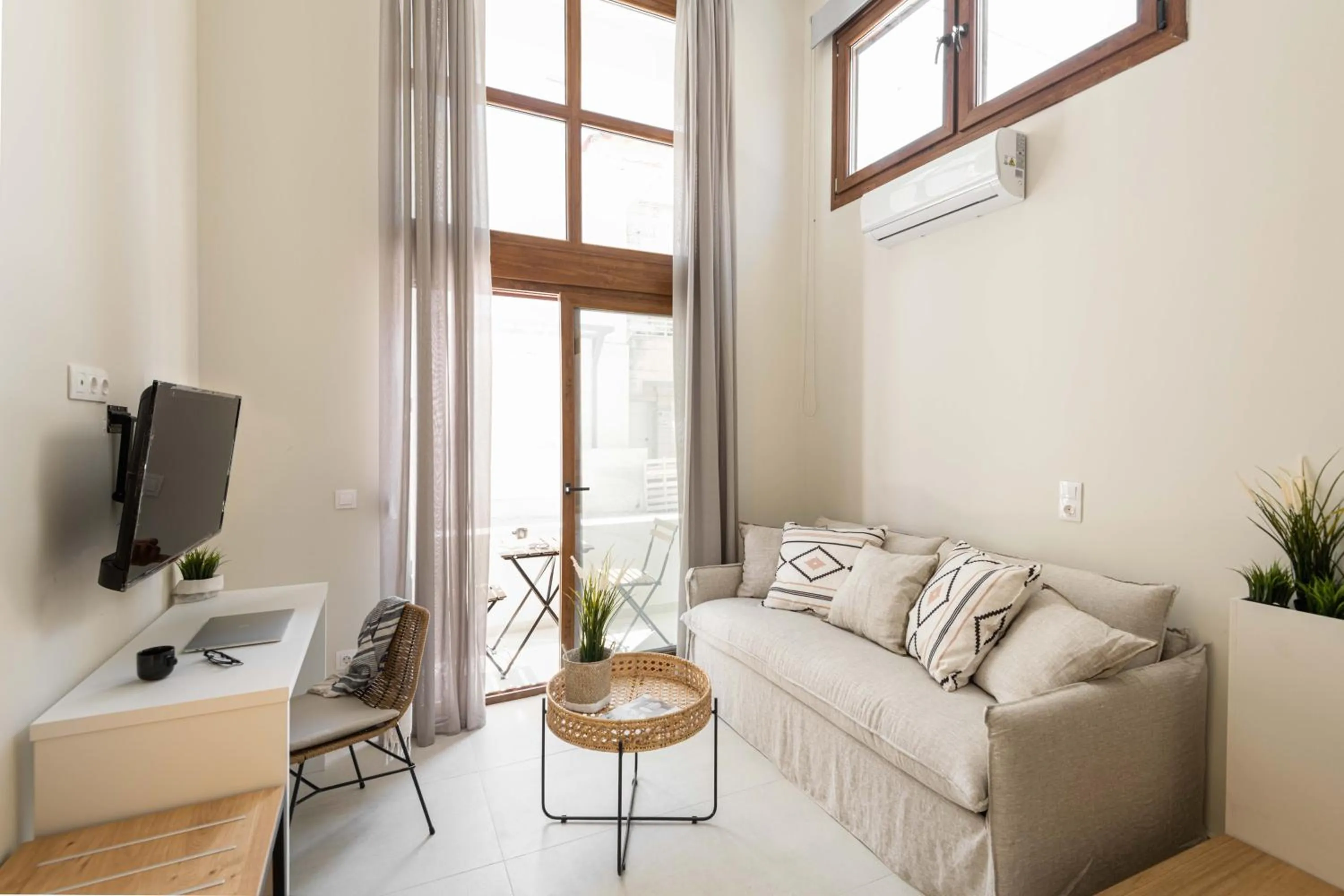 TV and multimedia in Palm Residences