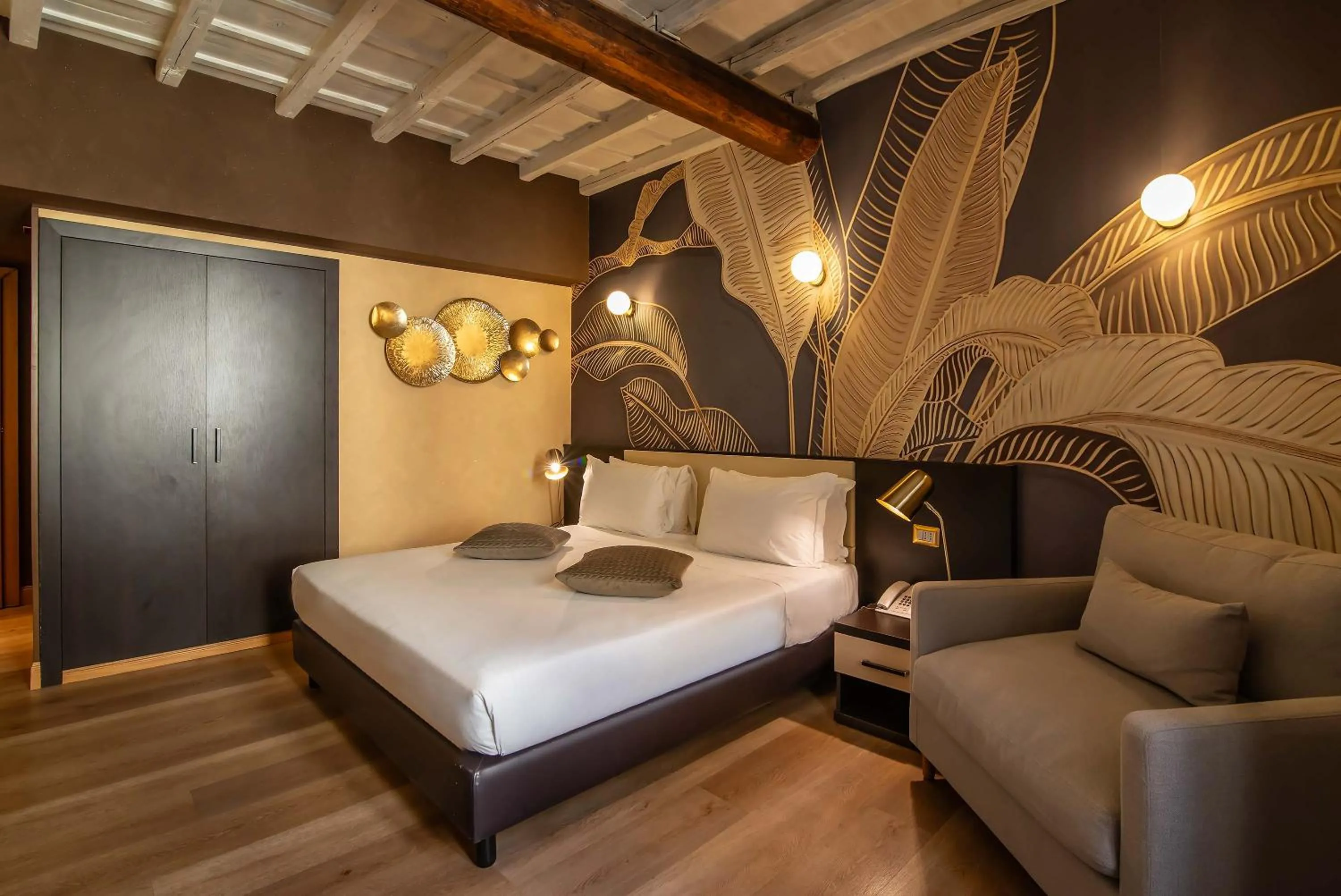 Photo of the whole room, Bed in Hotel Tritone