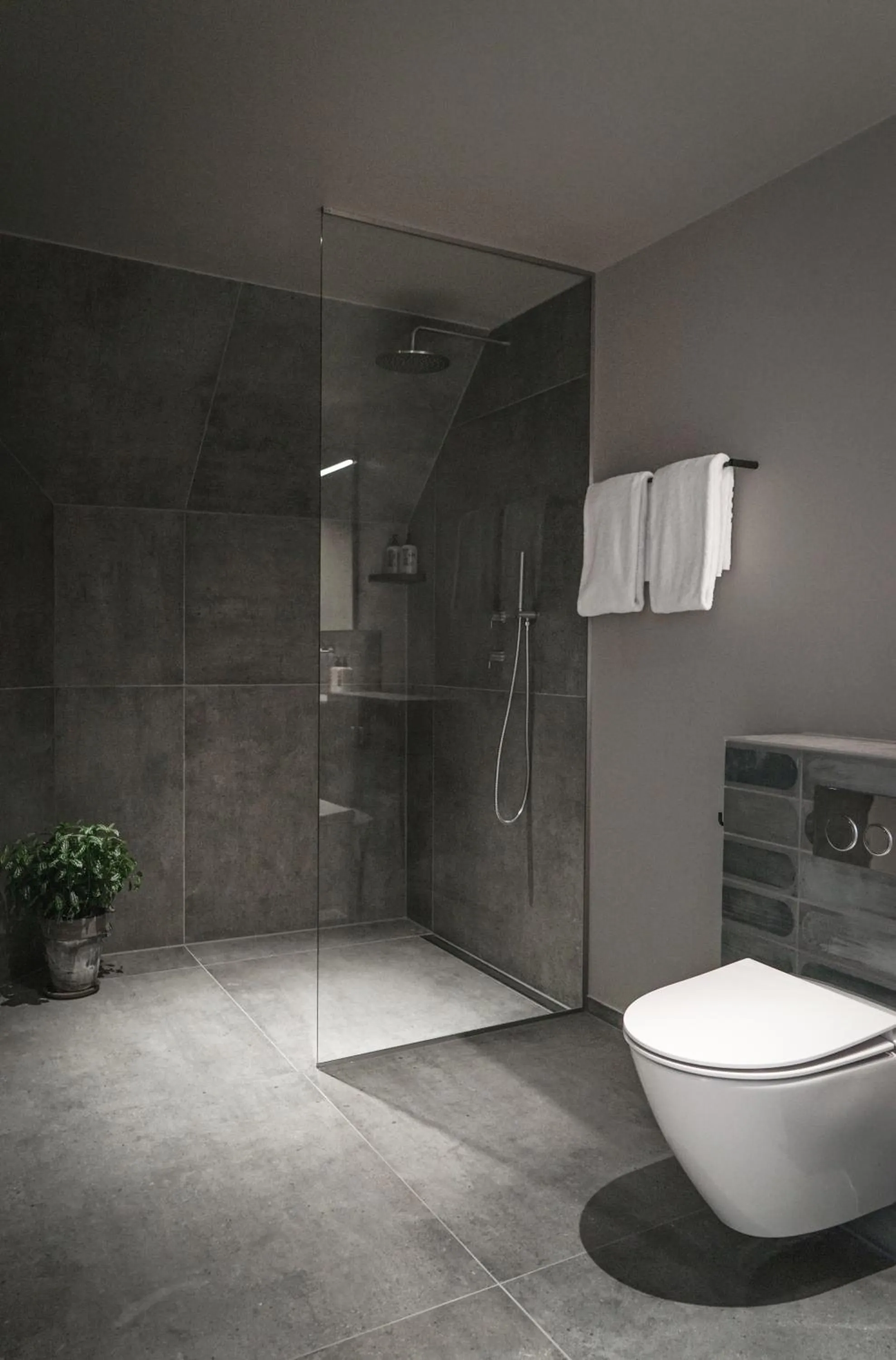 Shower in Apartments by Brøchner Hotels