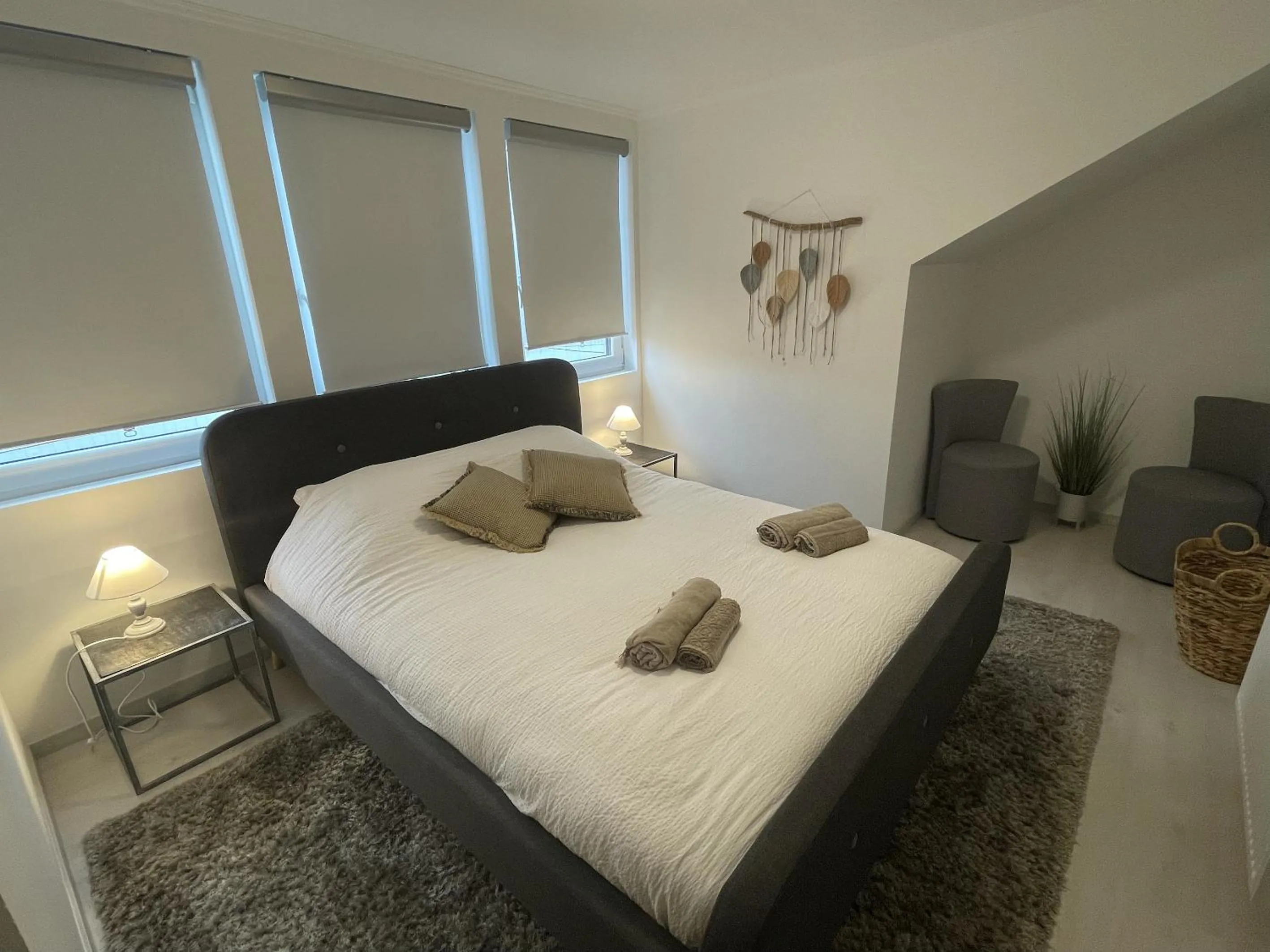 Bedroom, Bed in Le Relax by La Dame de Coeur - Logement zen urbain