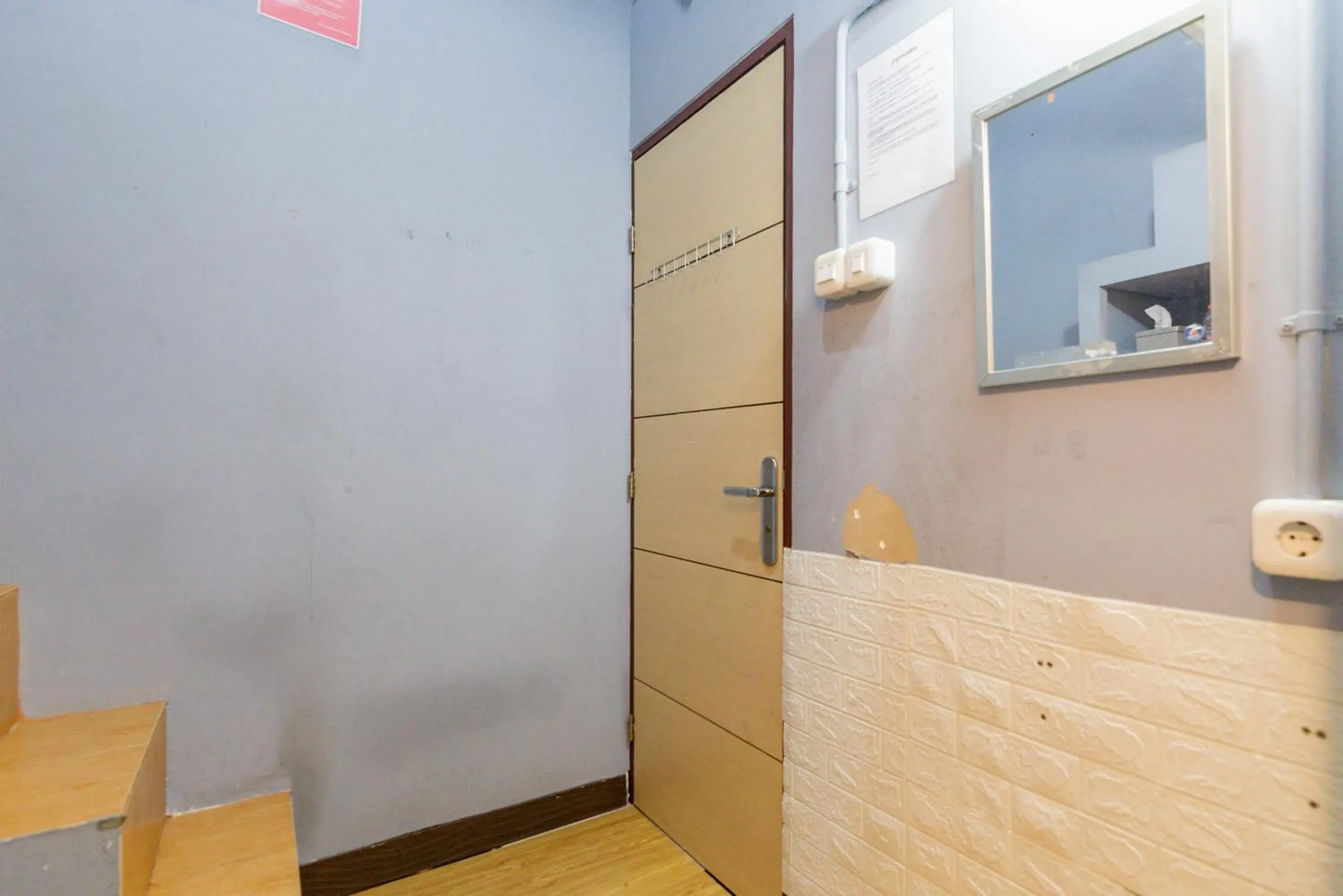 Bedroom in RedDoorz At Stariez Kemang Bedroom in RedDoorz At Stariez Kemang