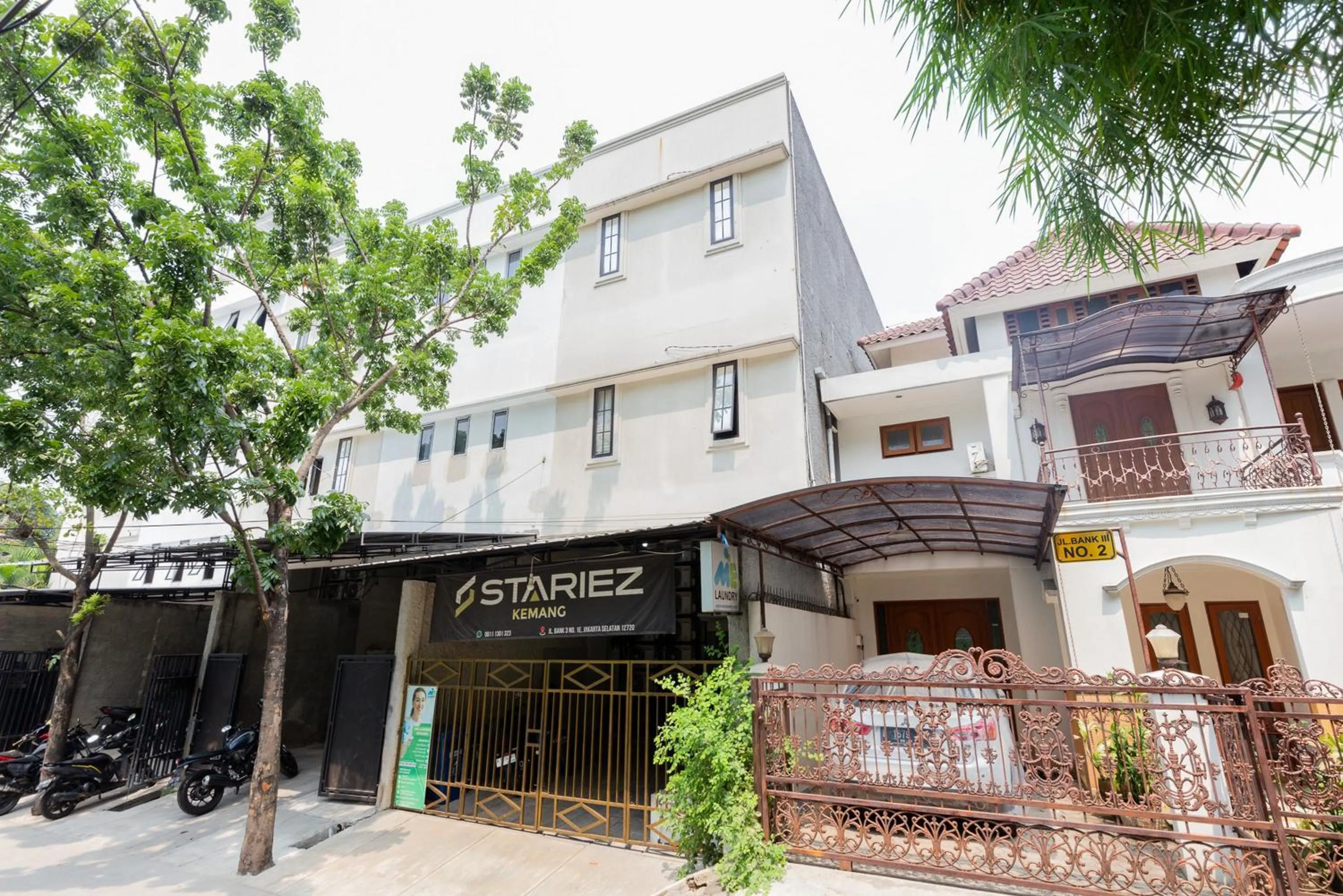 Property building in RedDoorz At Stariez Kemang