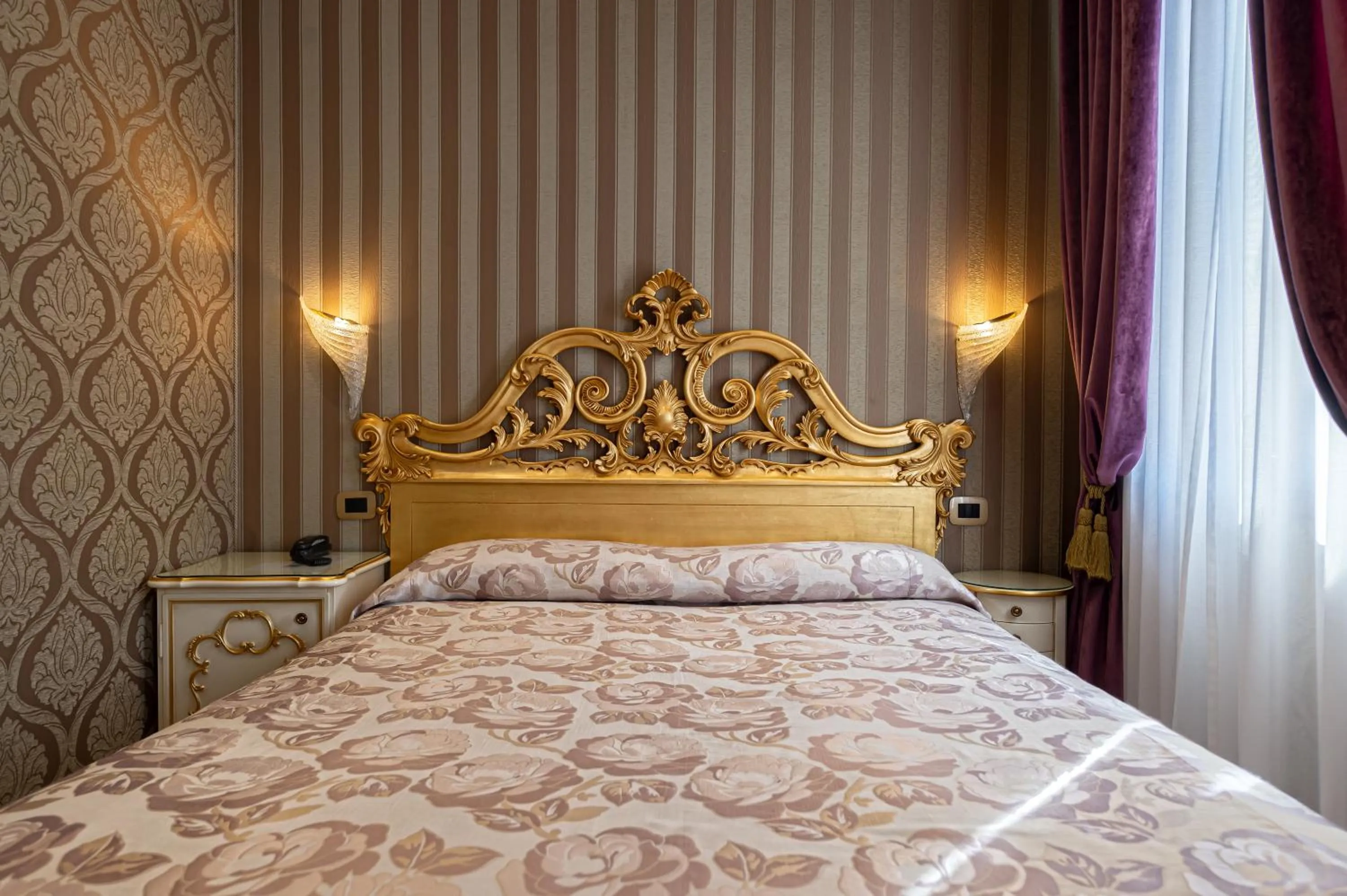 Bed in Hotel Santa Marina