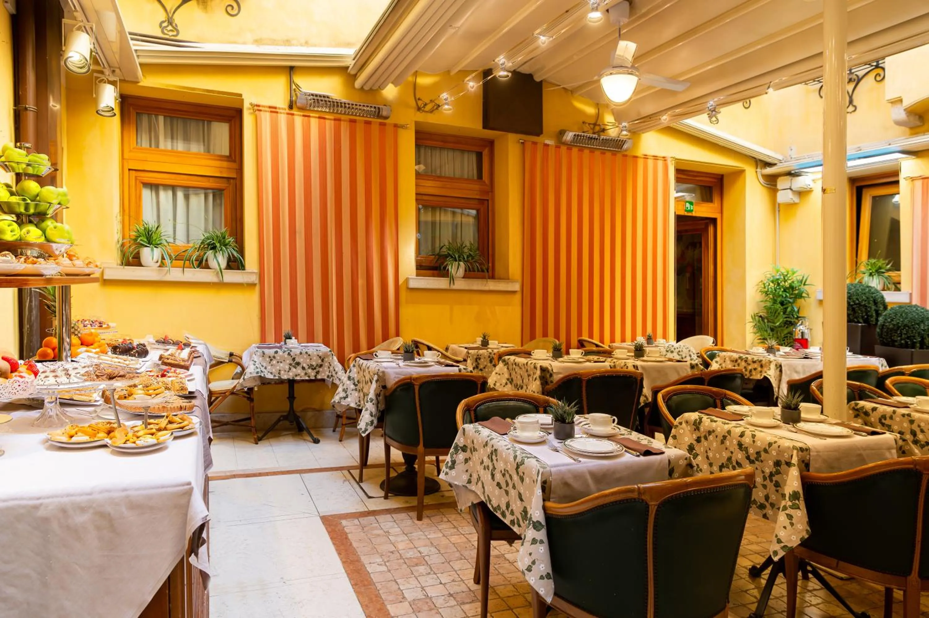 Breakfast in Hotel Santa Marina