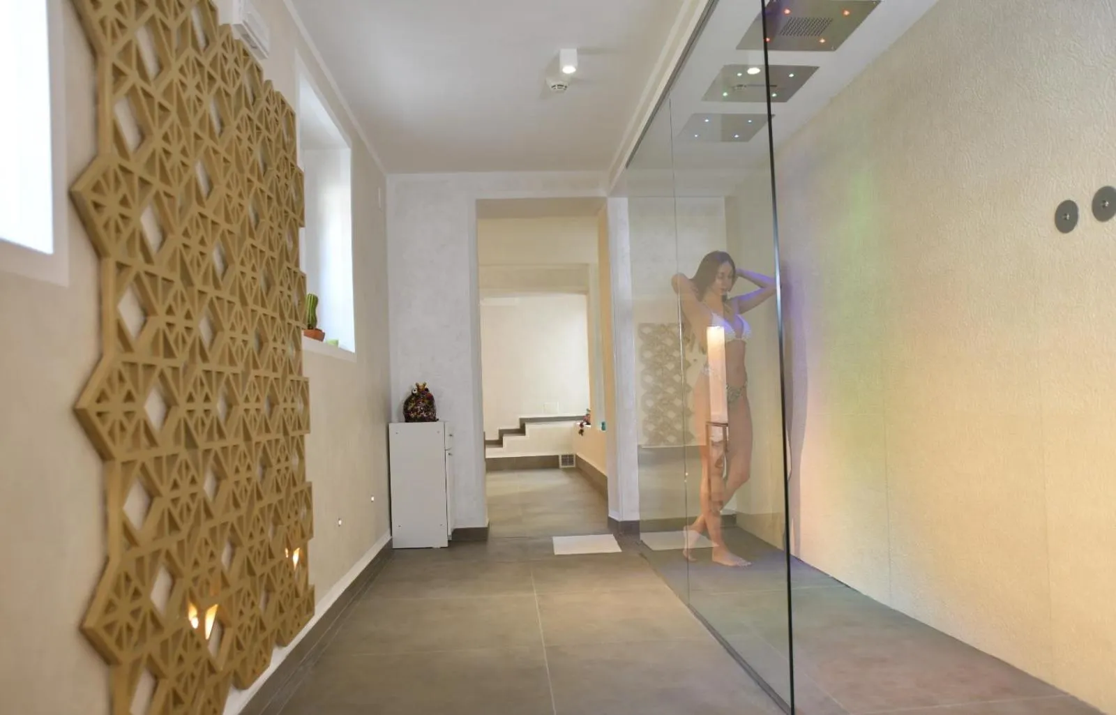 Shower in Amsterdam Suite Hotel & SPA