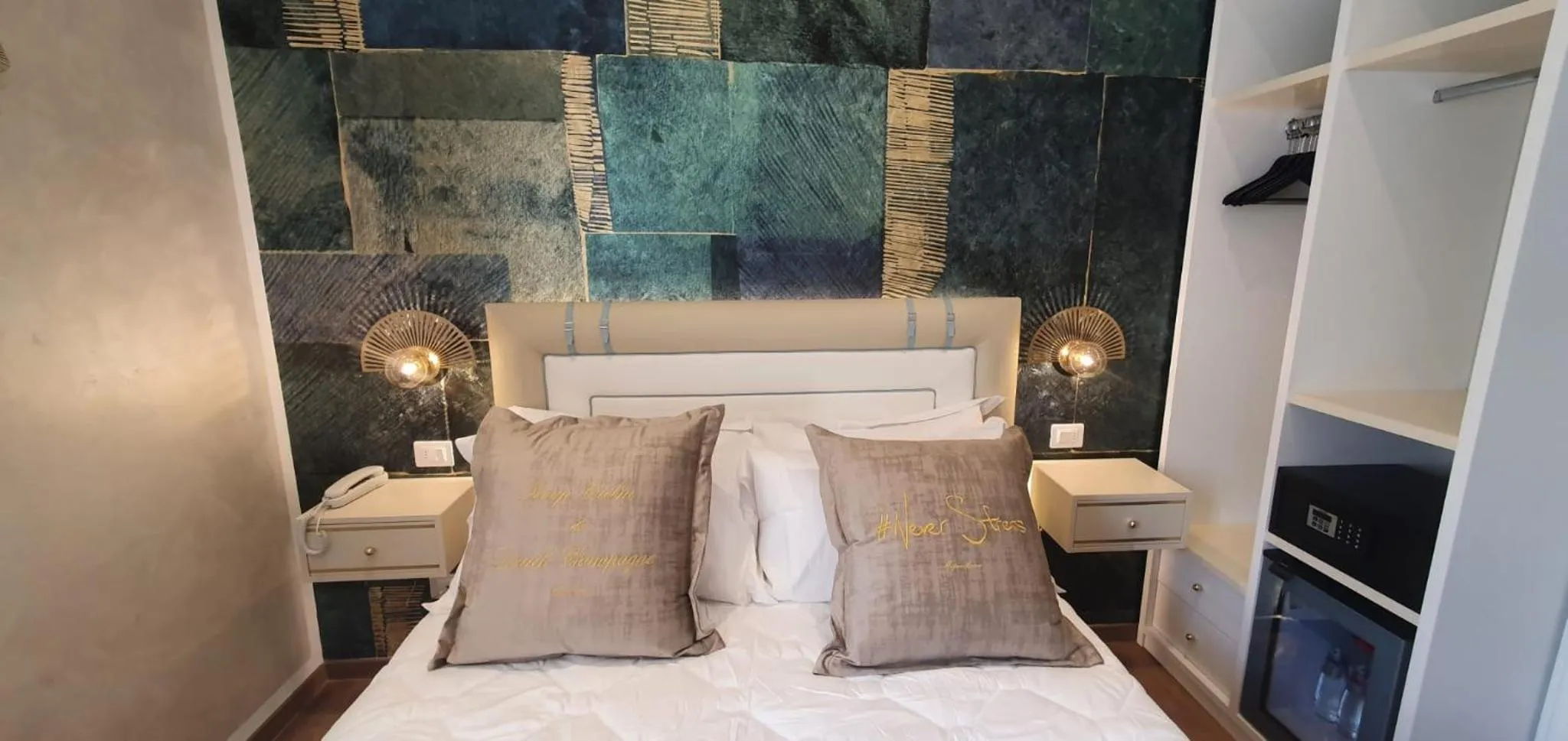 Bedroom, Bed in Amsterdam Suite Hotel & SPA