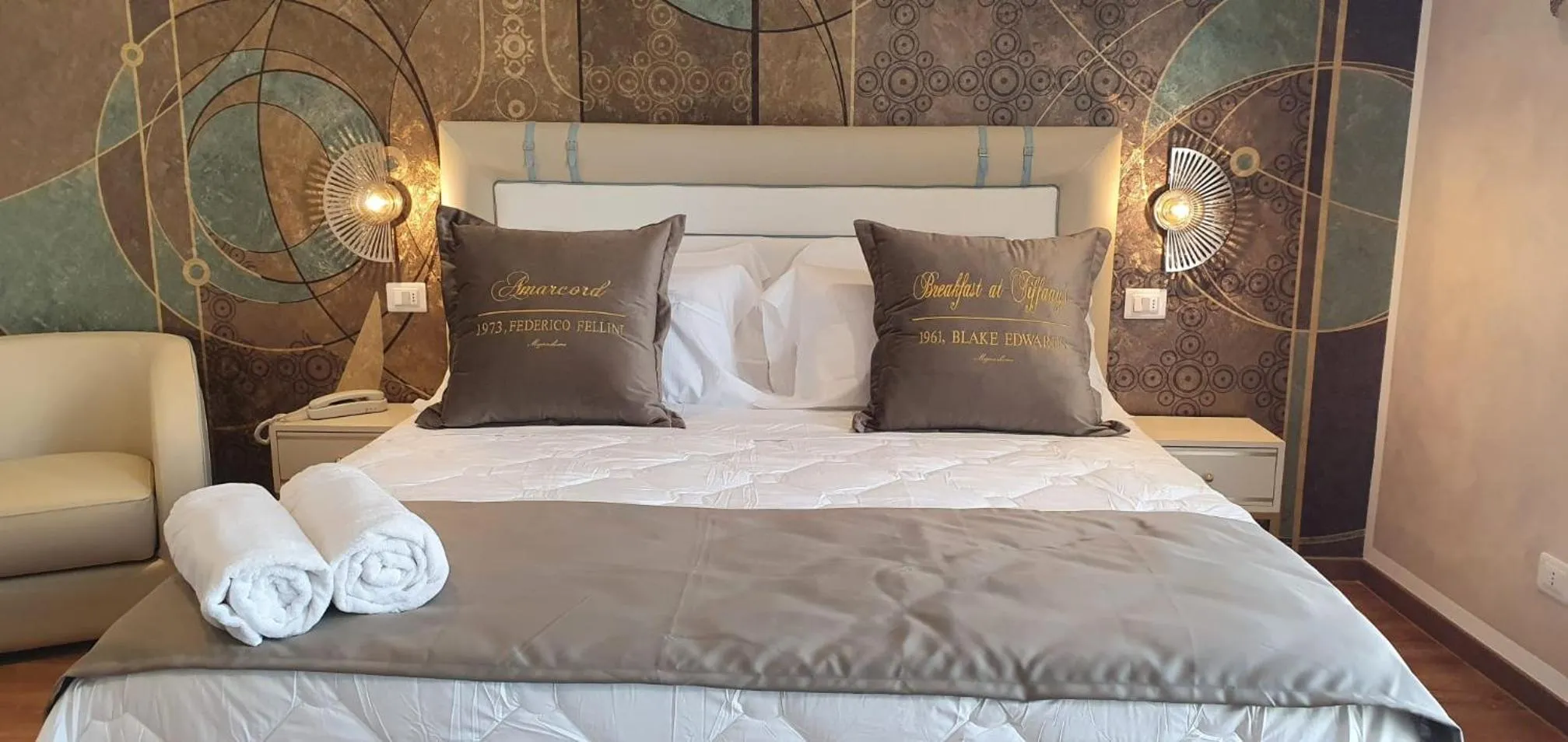 Photo of the whole room, Bed in Amsterdam Suite Hotel & SPA