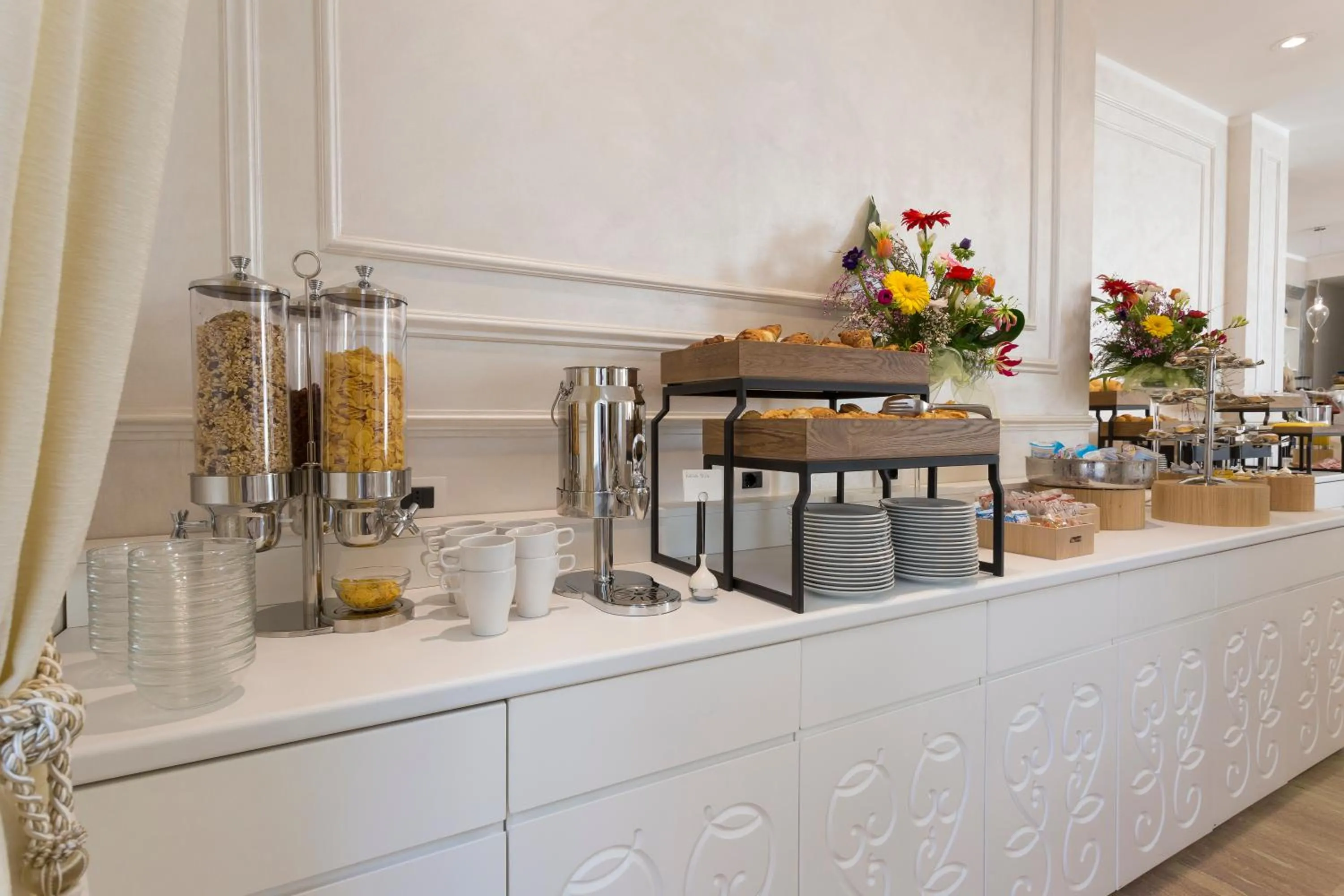 Breakfast in Amsterdam Suite Hotel & SPA