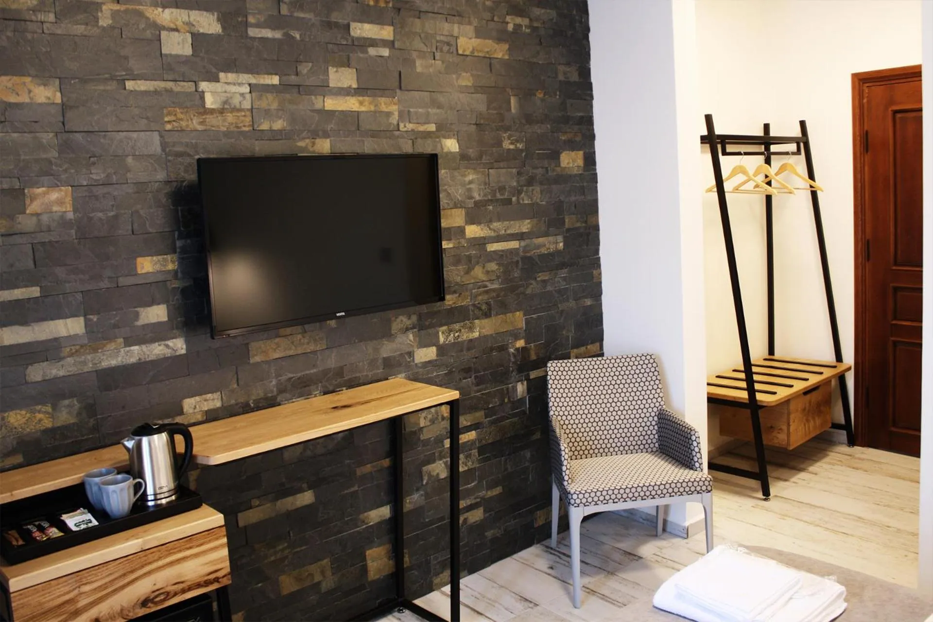 TV and multimedia in Pintura Urla Hotel