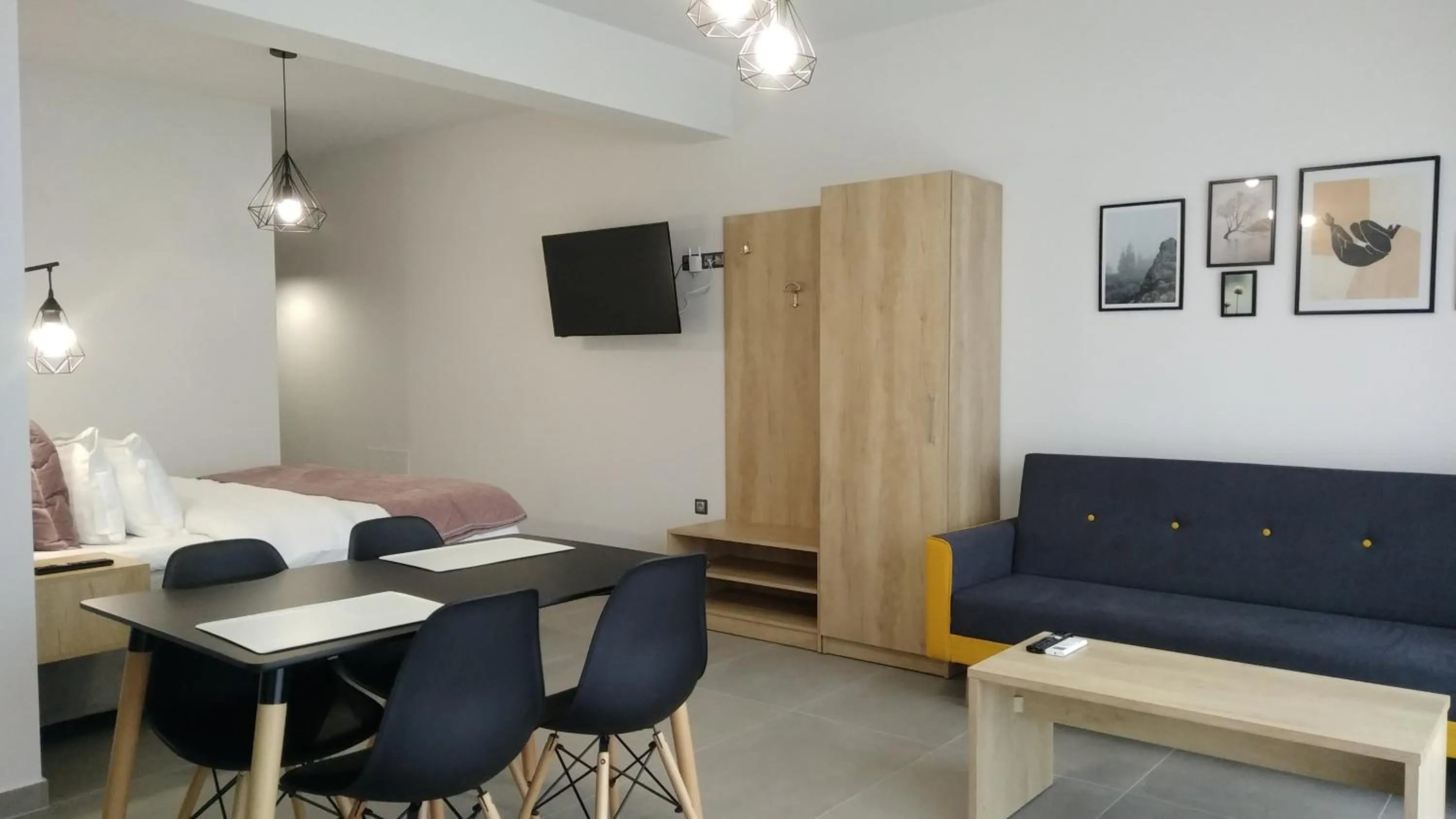 TV and multimedia in Psammites