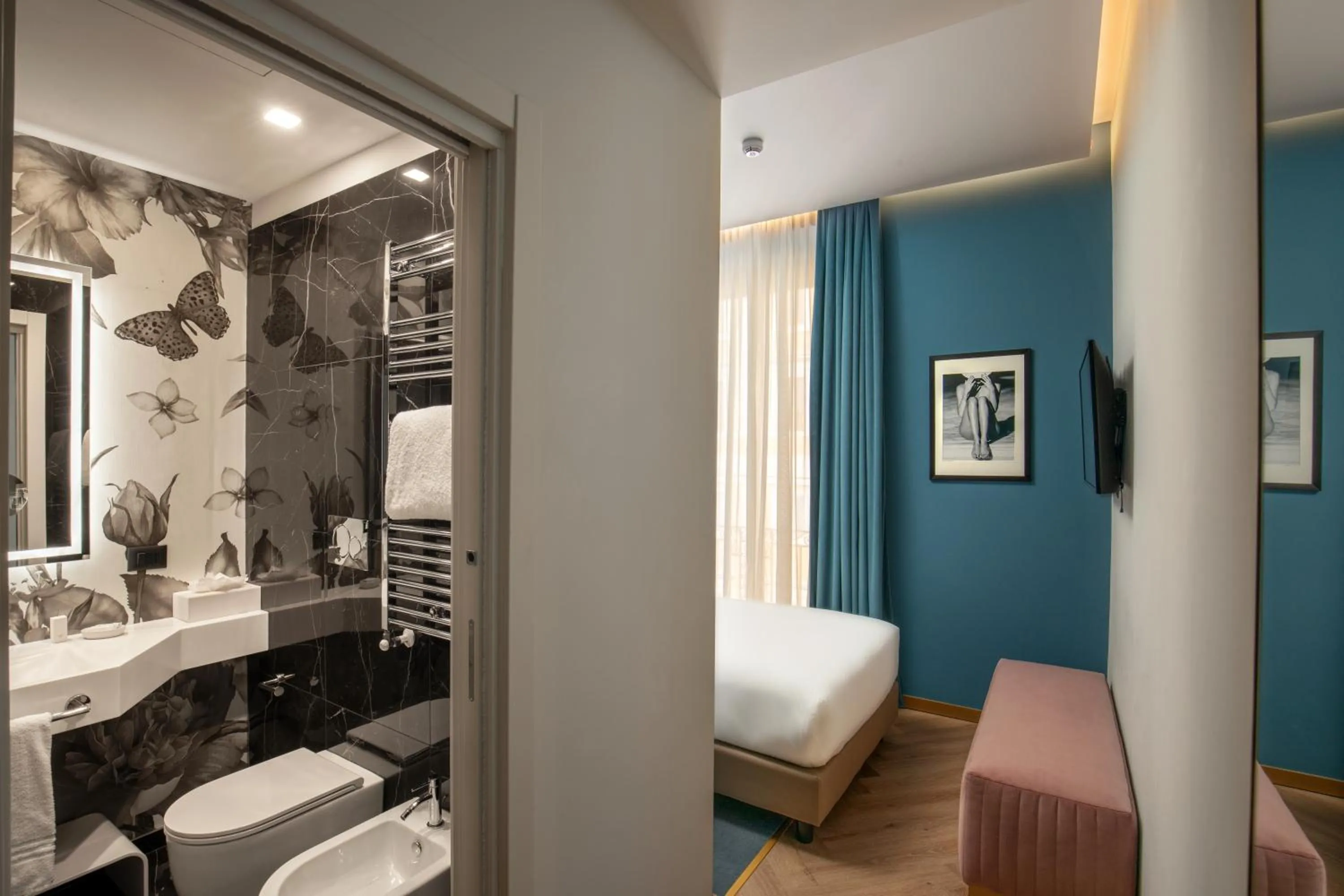 Bathroom in The Major Hotel