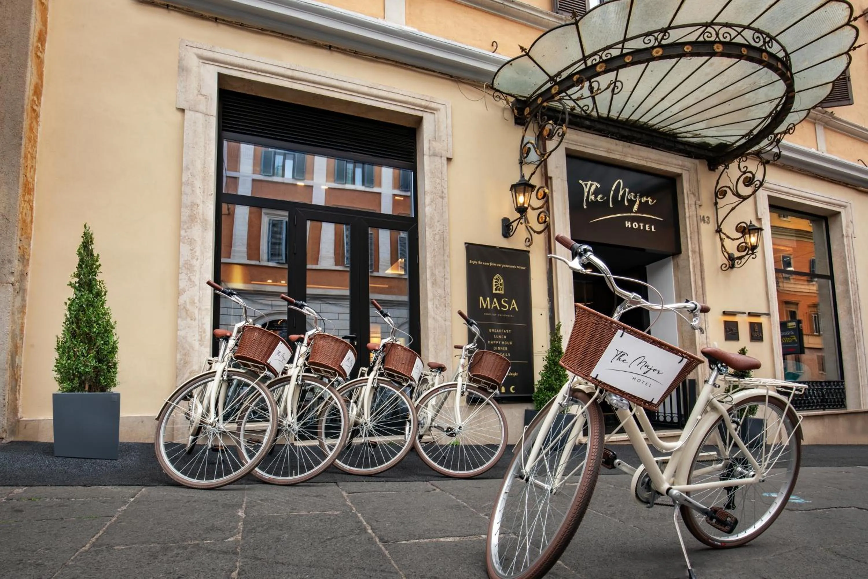 Area and facilities in The Major Hotel