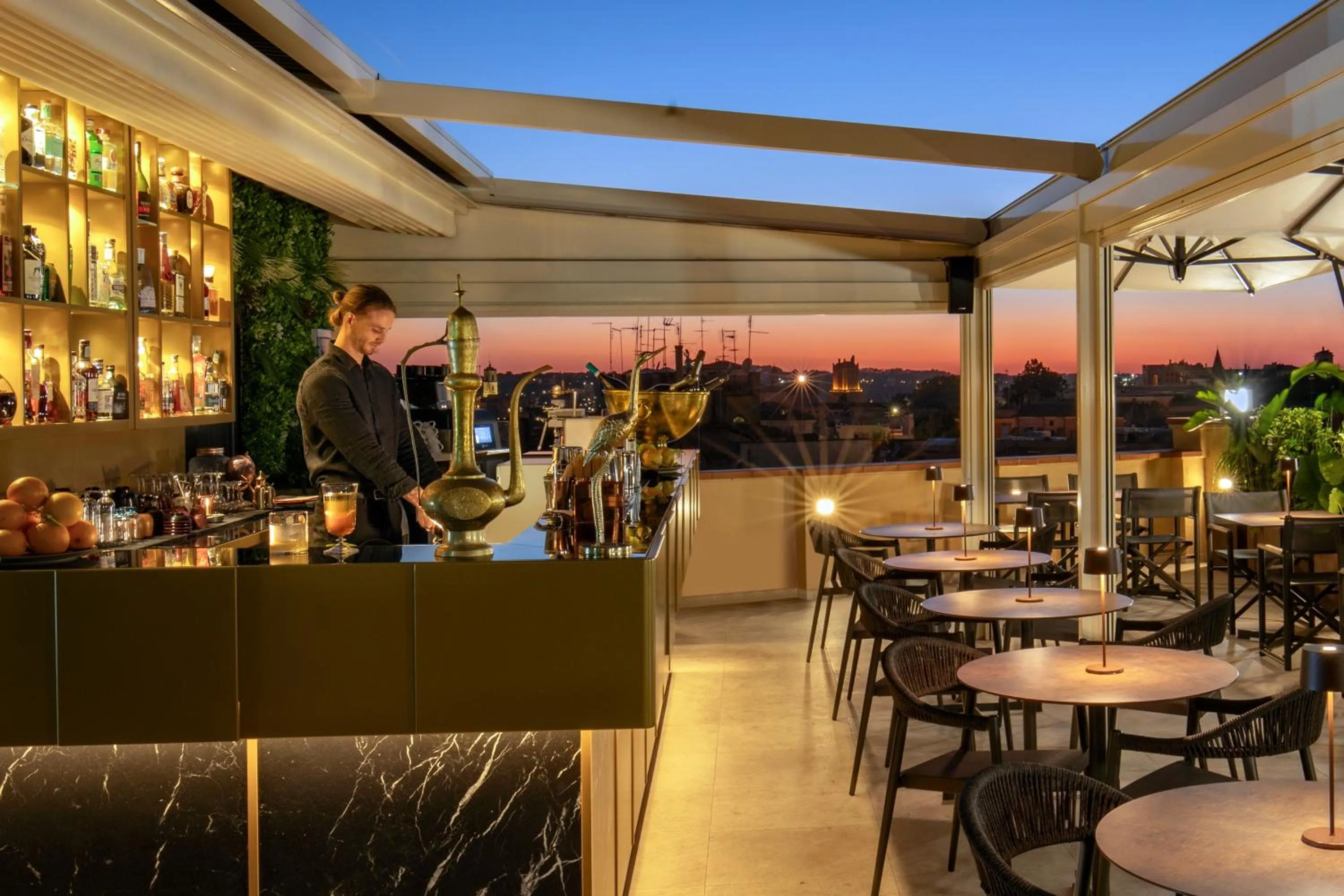 Restaurant/places to eat in The Major Hotel