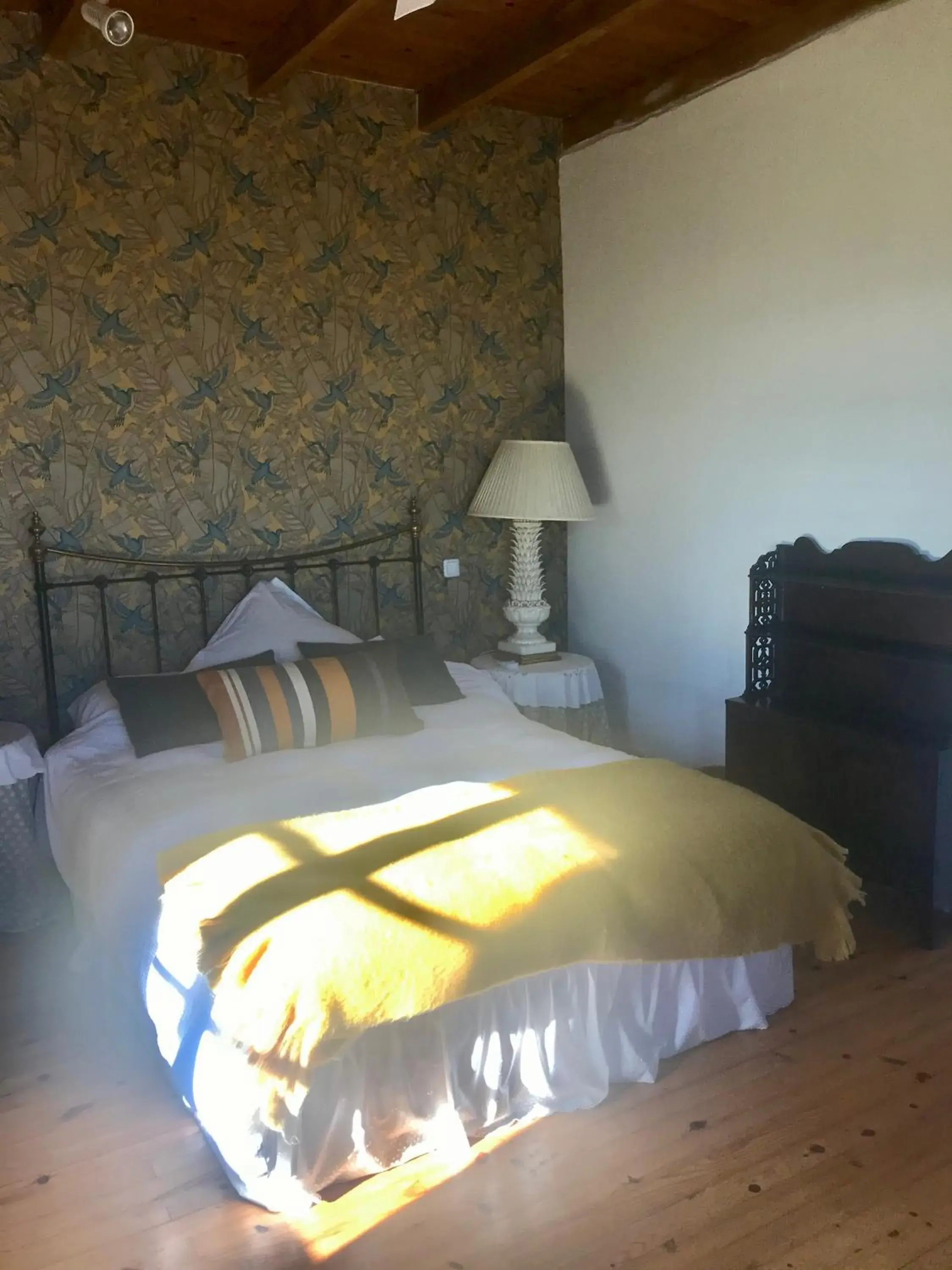 Double Room with Garden View - single occupancy in Le Bouyssou Double Room with Garden View - single occupancy in Le Bouyssou