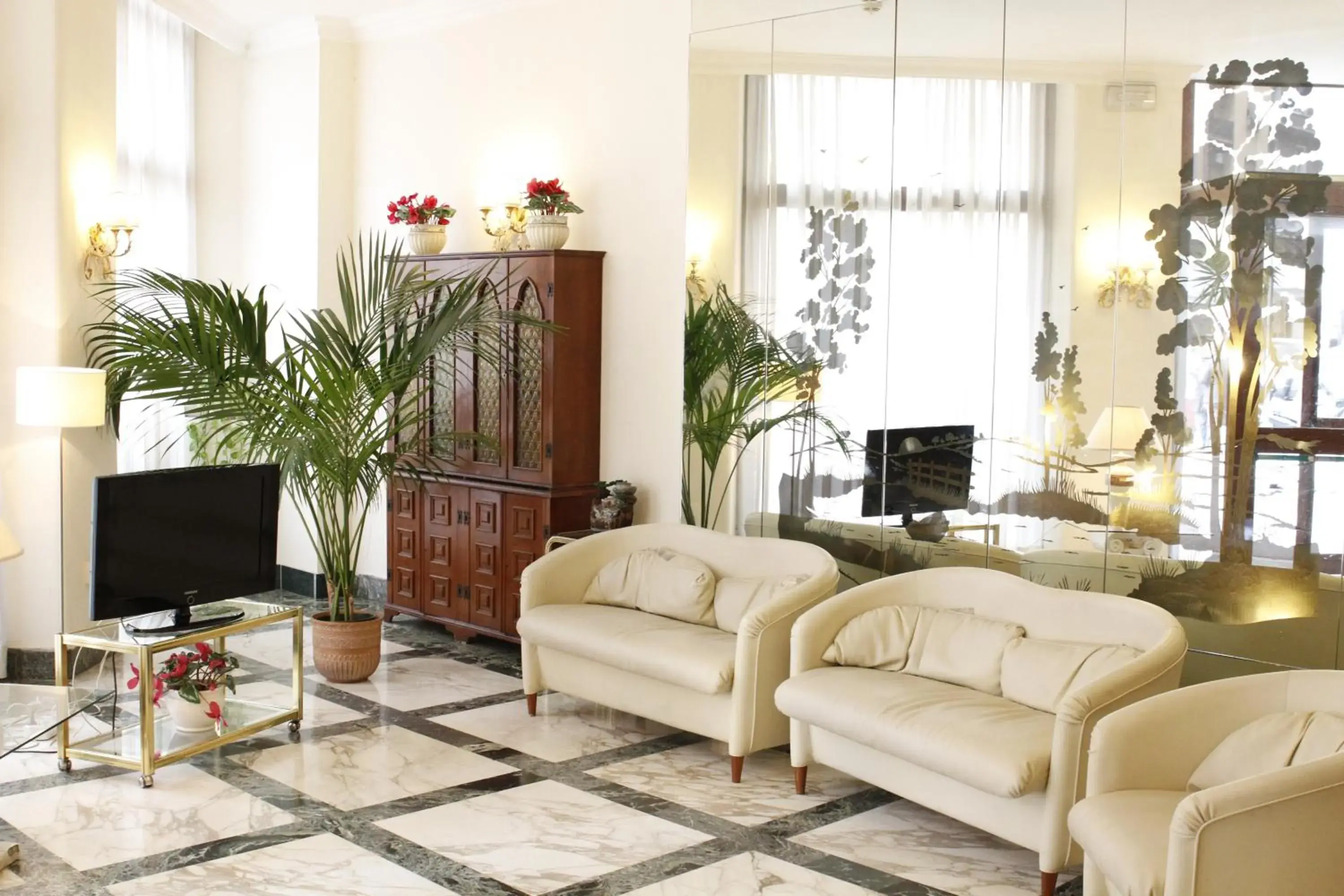 Lobby or reception in GH Hotel San Giusto Lobby or reception in GH Hotel San Giusto