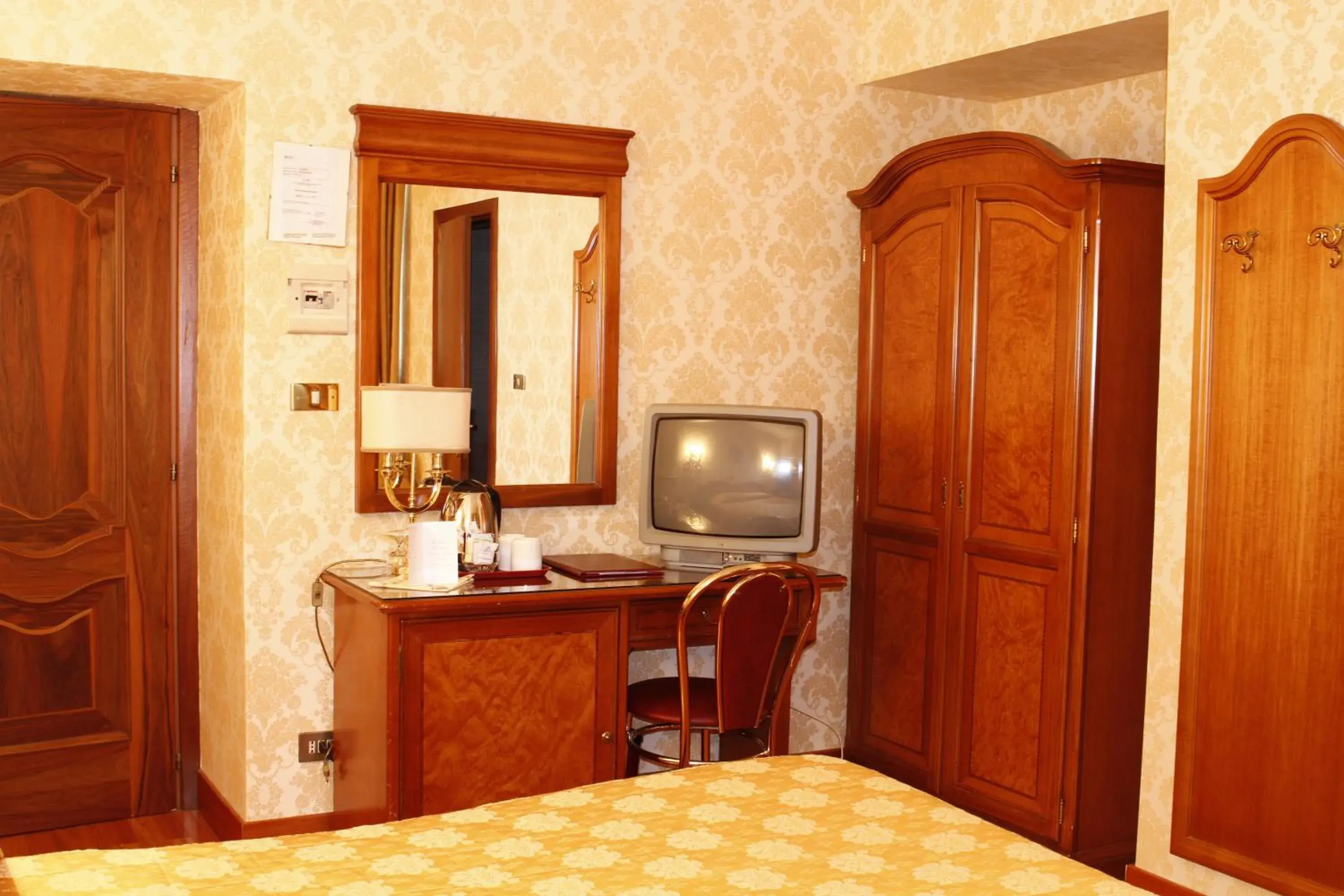 Seating area, Bed in Hotel Pace Helvezia Seating area, Bed in Hotel Pace Helvezia