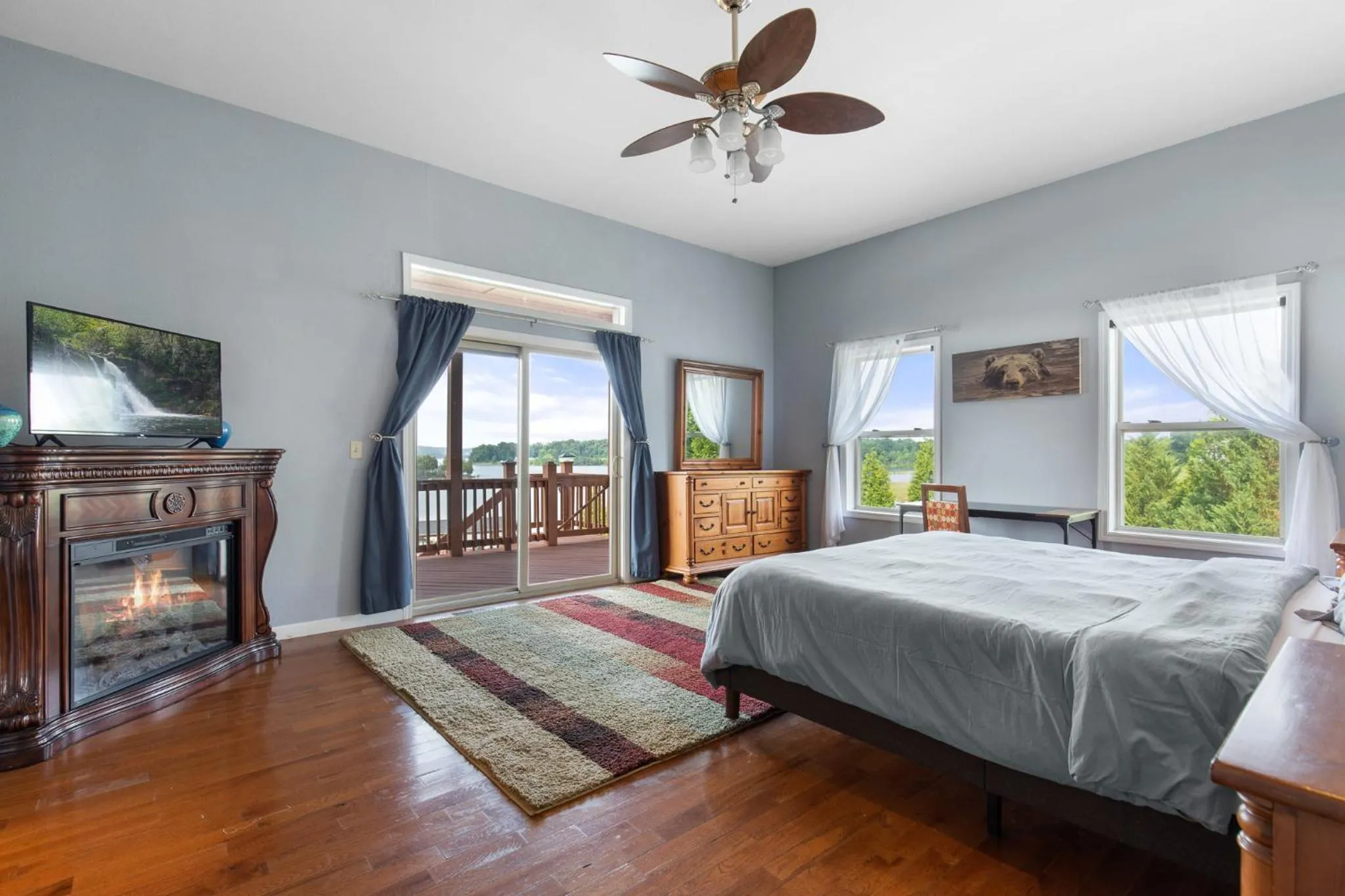 Property building, Bed in Wonderland Cove