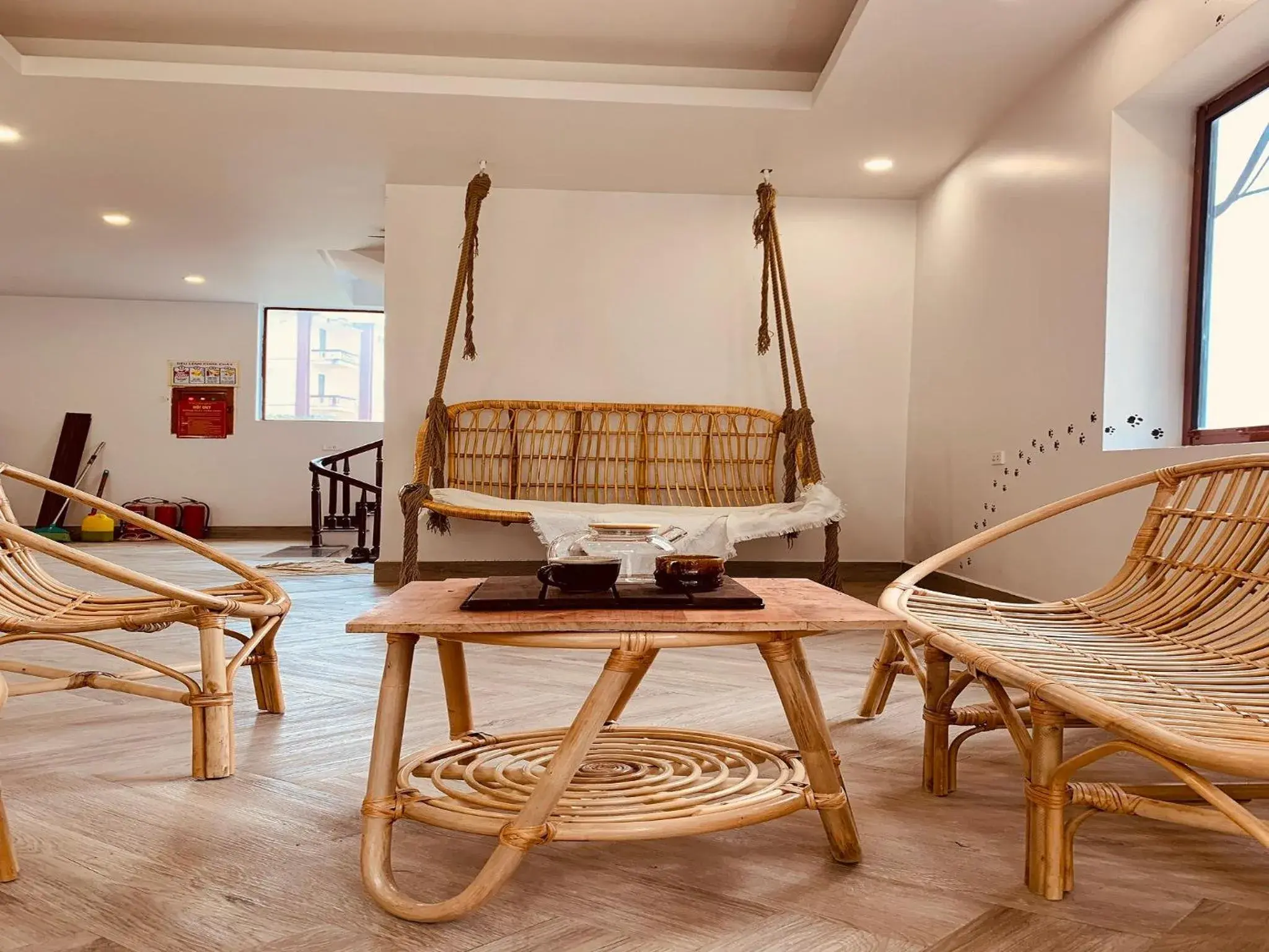 Communal lounge/ TV room in D Home Sapa Communal lounge/ TV room in D Home Sapa